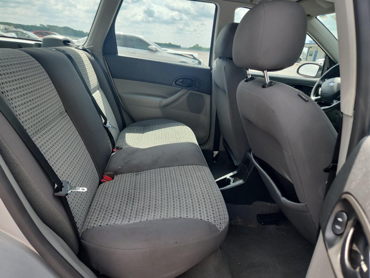 2007 Ford Focus Zxw Silver vin: 1FAHP36N97W171734