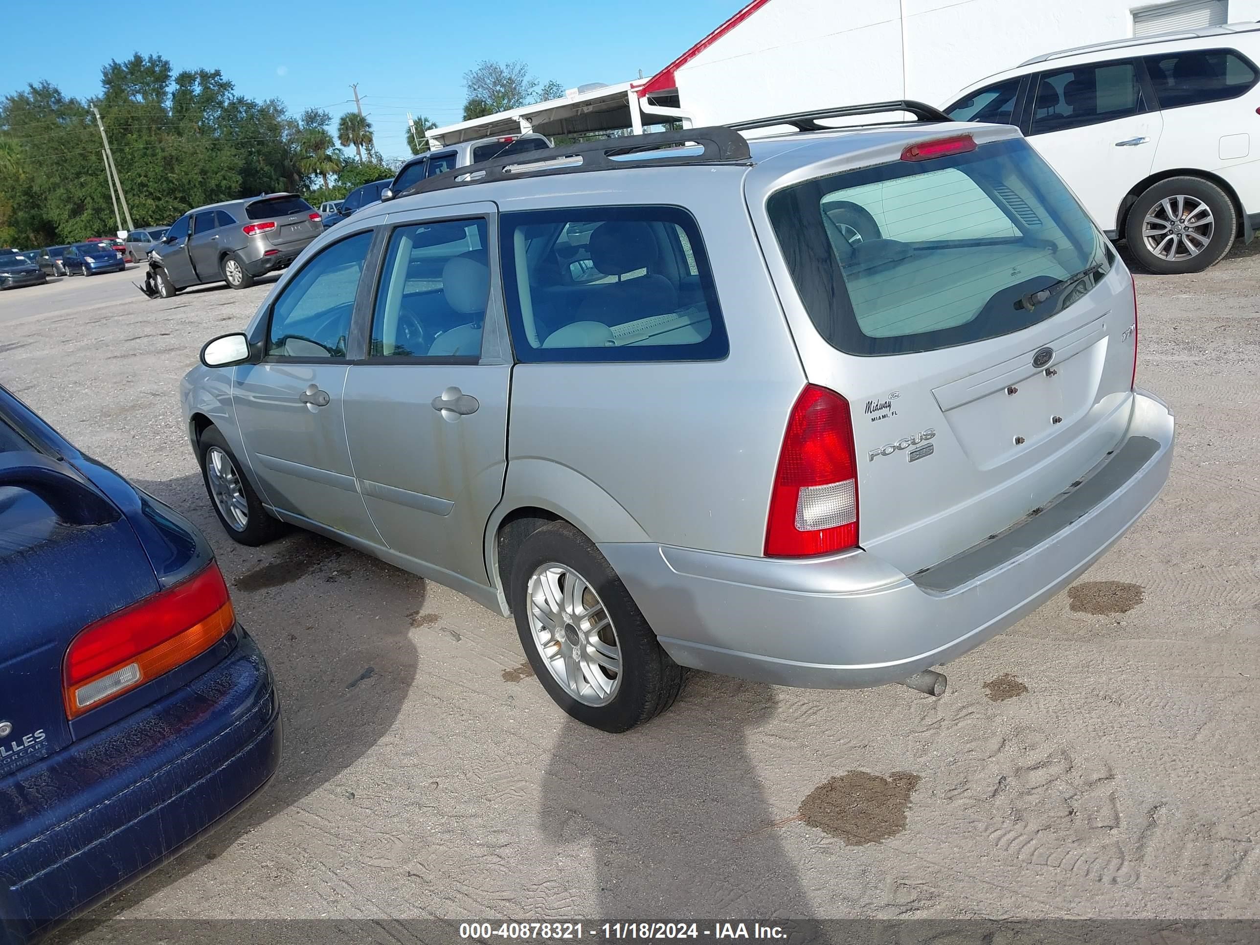 2006 Ford Focus Zxw Silver vin: 1FAHP36NX6W225735