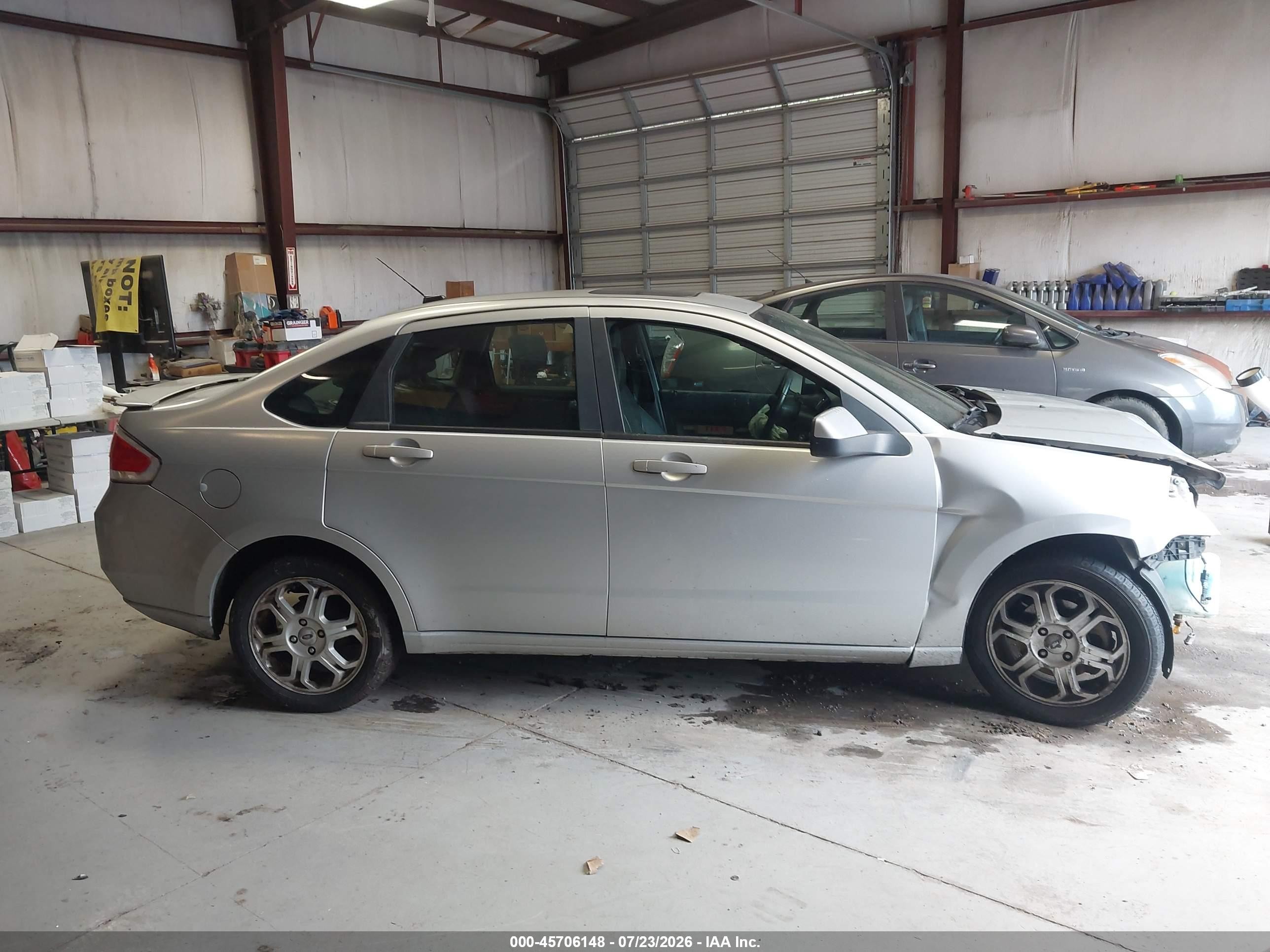 2009 Ford Focus Ses Gray vin: 1FAHP36NX9W219230
