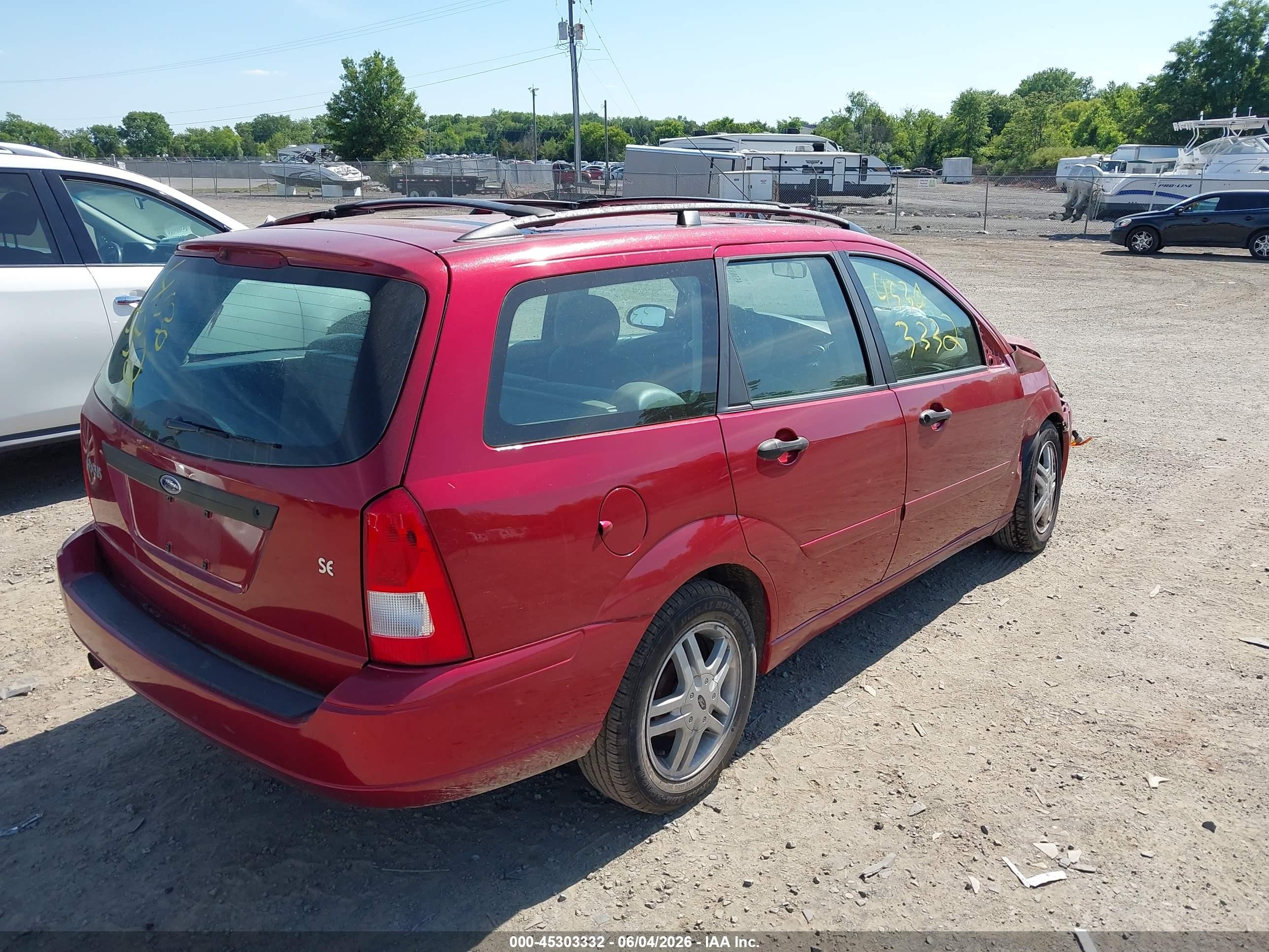 2000 Ford Focus Se Red vin: 1FAHP36P6YW345732