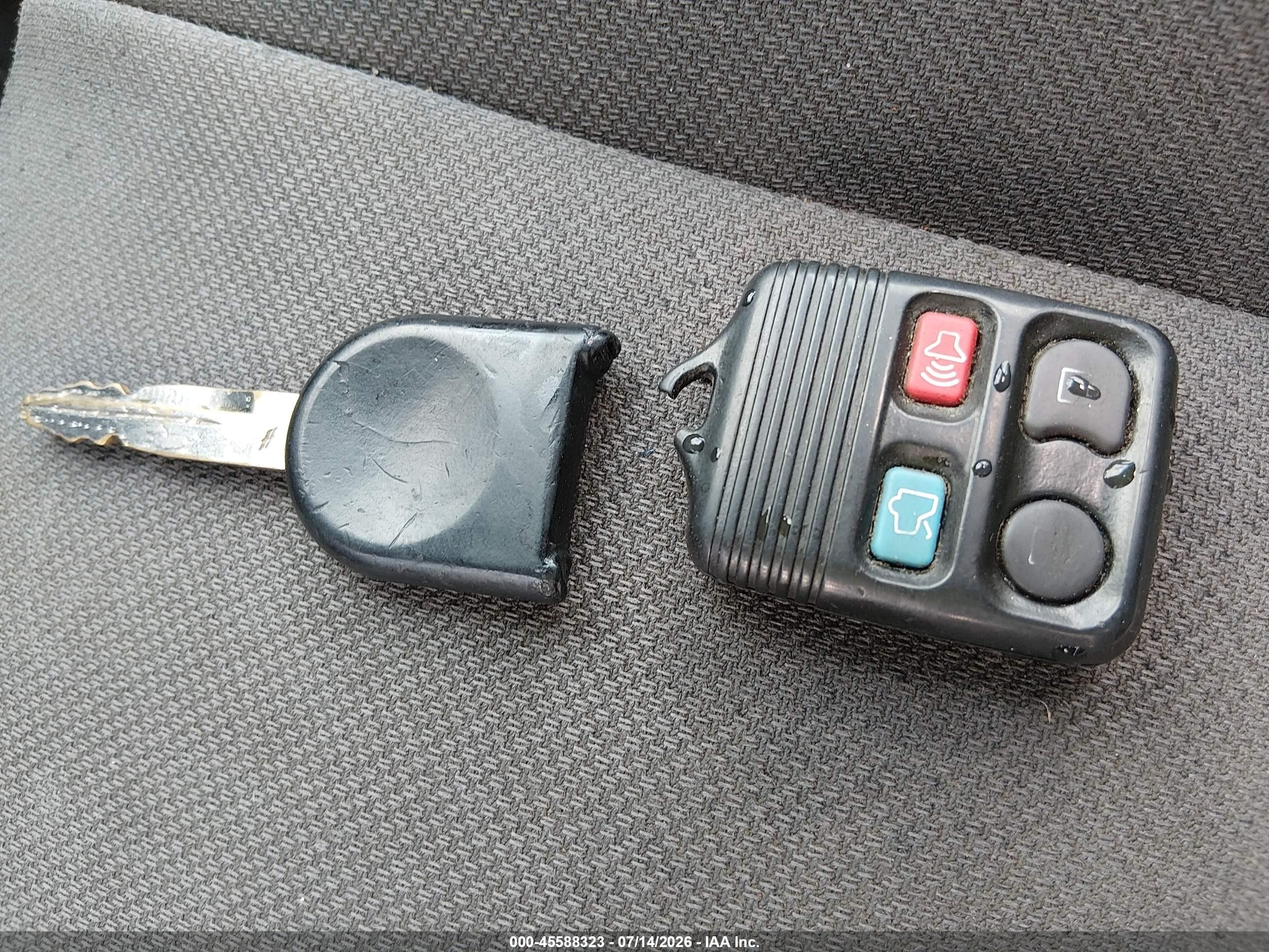 2006 Ford Focus Zx5 Blue vin: 1FAHP37N06W221885