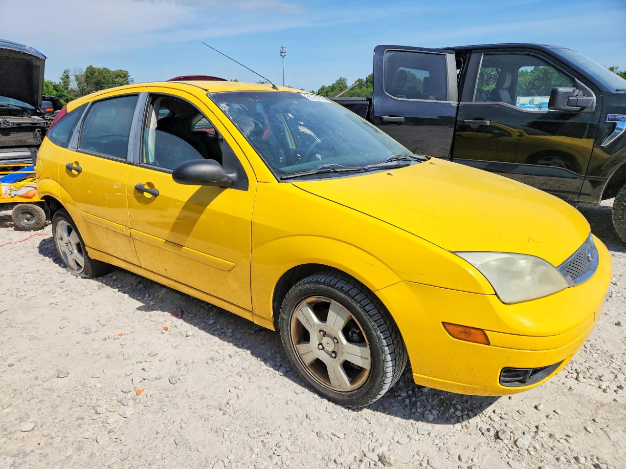 2007 Ford Focus Zx5 Желтый vin: 1FAHP37N07W223847