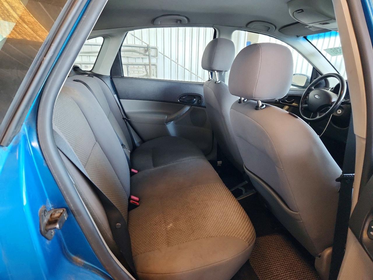 2007 Ford Focus Zx5 Blue vin: 1FAHP37N37W226340
