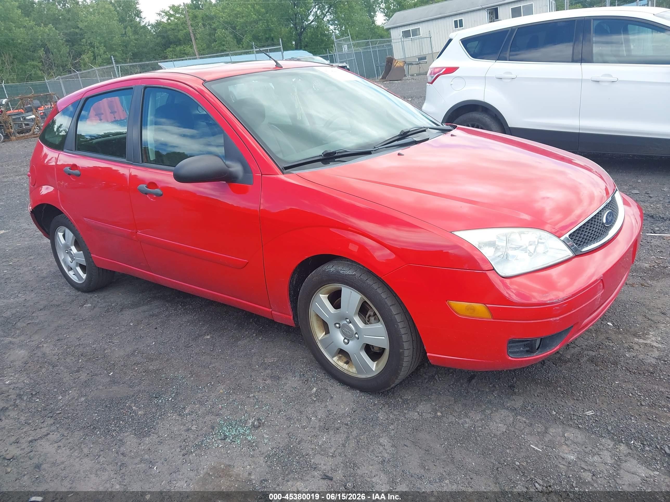 2006 Ford Focus Zx5 Red vin: 1FAHP37N46W245378
