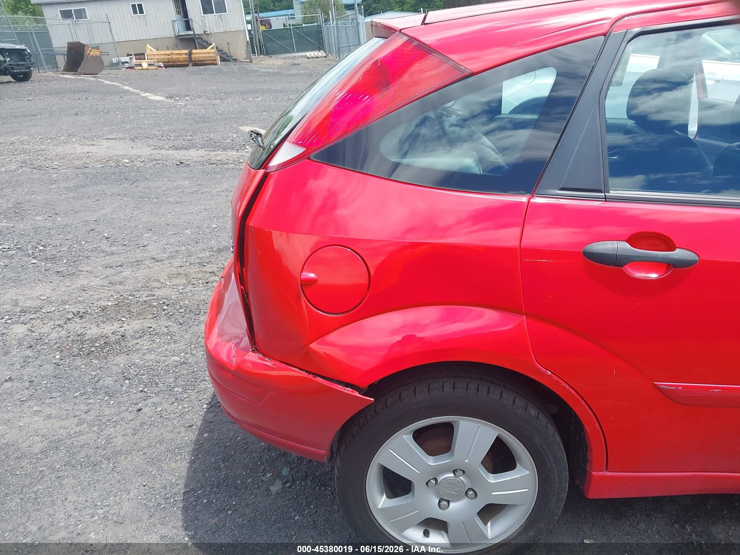 2006 Ford Focus Zx5 Red vin: 1FAHP37N46W245378