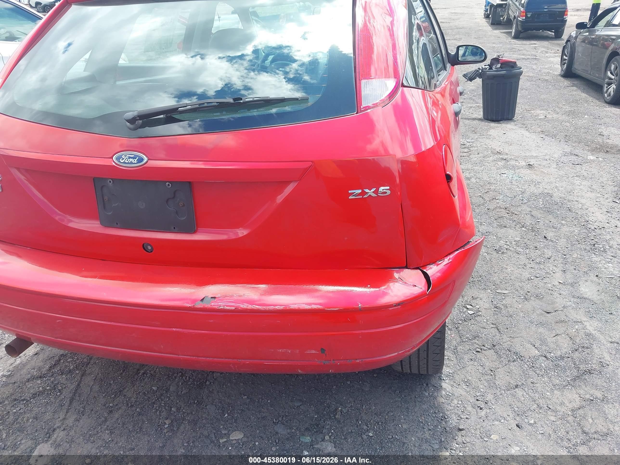 2006 Ford Focus Zx5 Red vin: 1FAHP37N46W245378