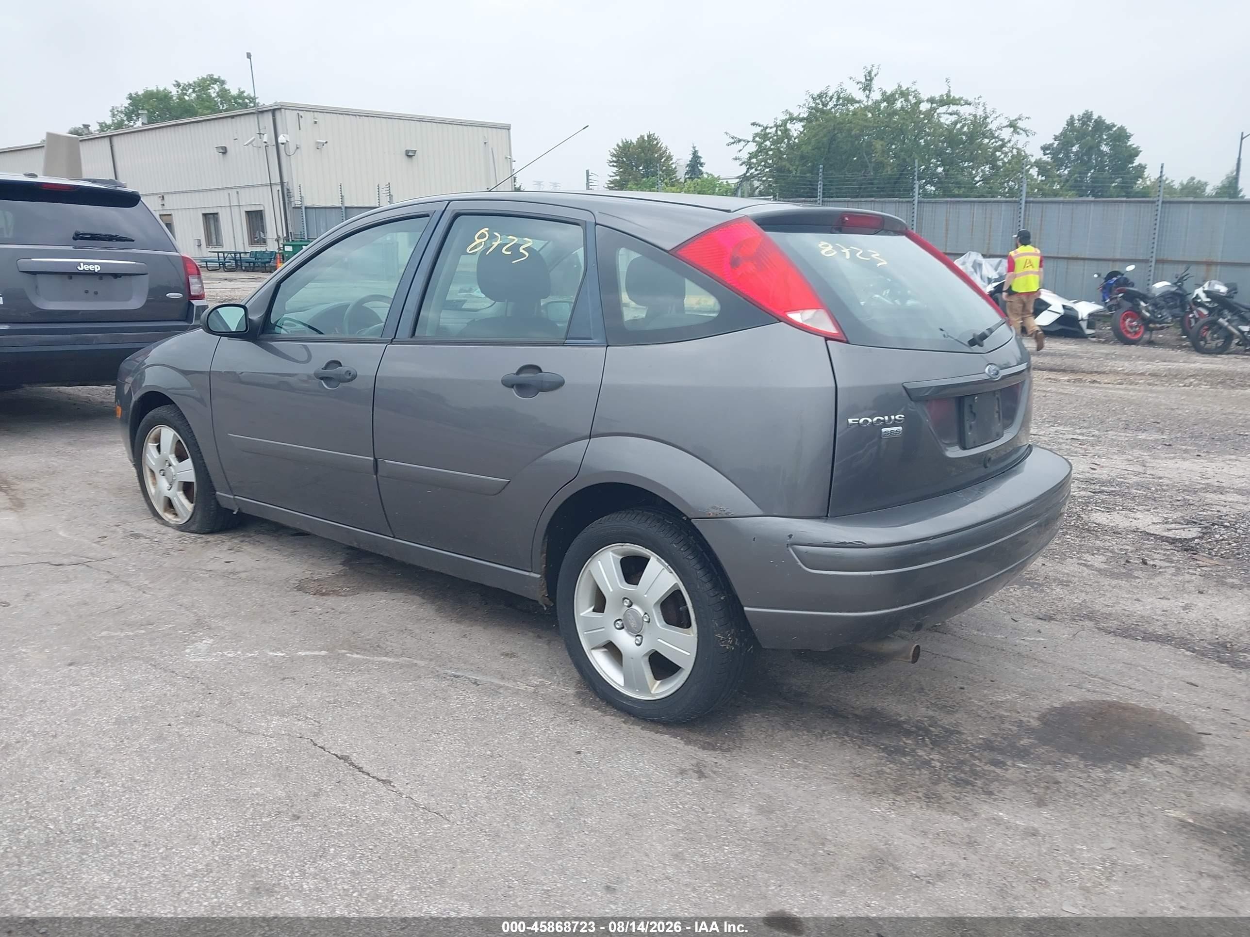 2007 Ford Focus S/se/ses Gray vin: 1FAHP37N57W146196