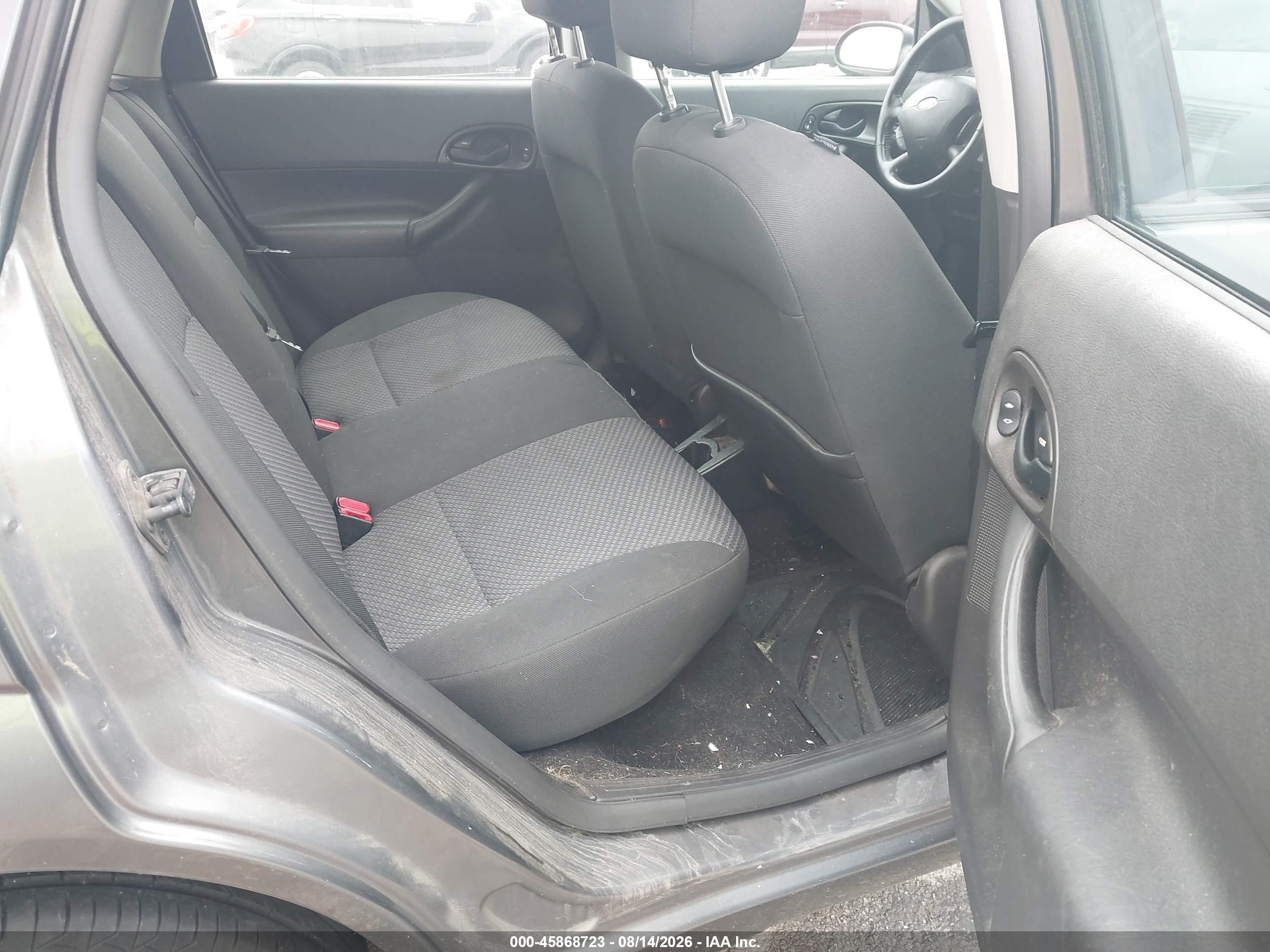 2007 Ford Focus S/se/ses Gray vin: 1FAHP37N57W146196