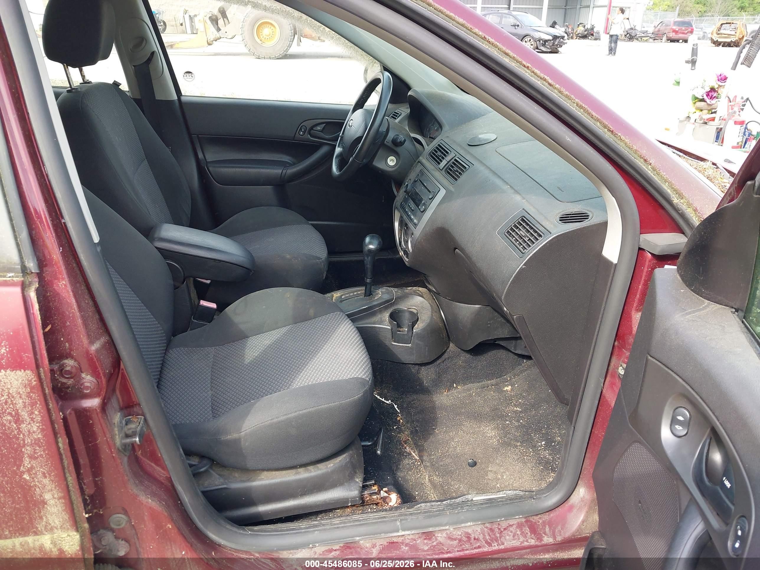 2006 Ford Focus Zx5 Темно-бордовый vin: 1FAHP37N66W239243
