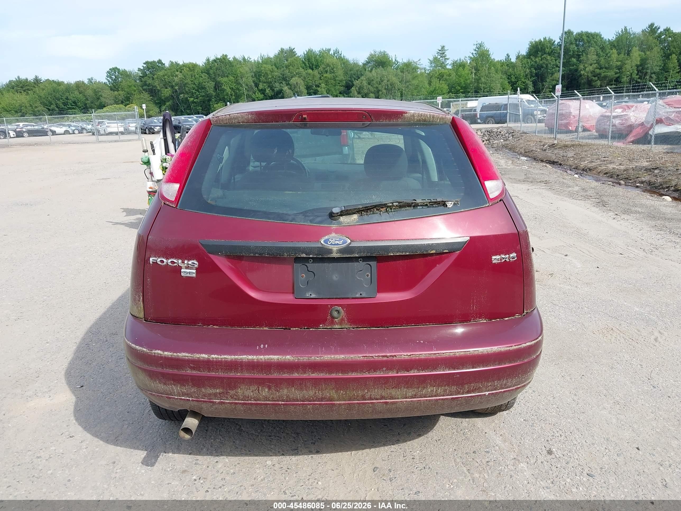 2006 Ford Focus Zx5 Темно-бордовый vin: 1FAHP37N66W239243