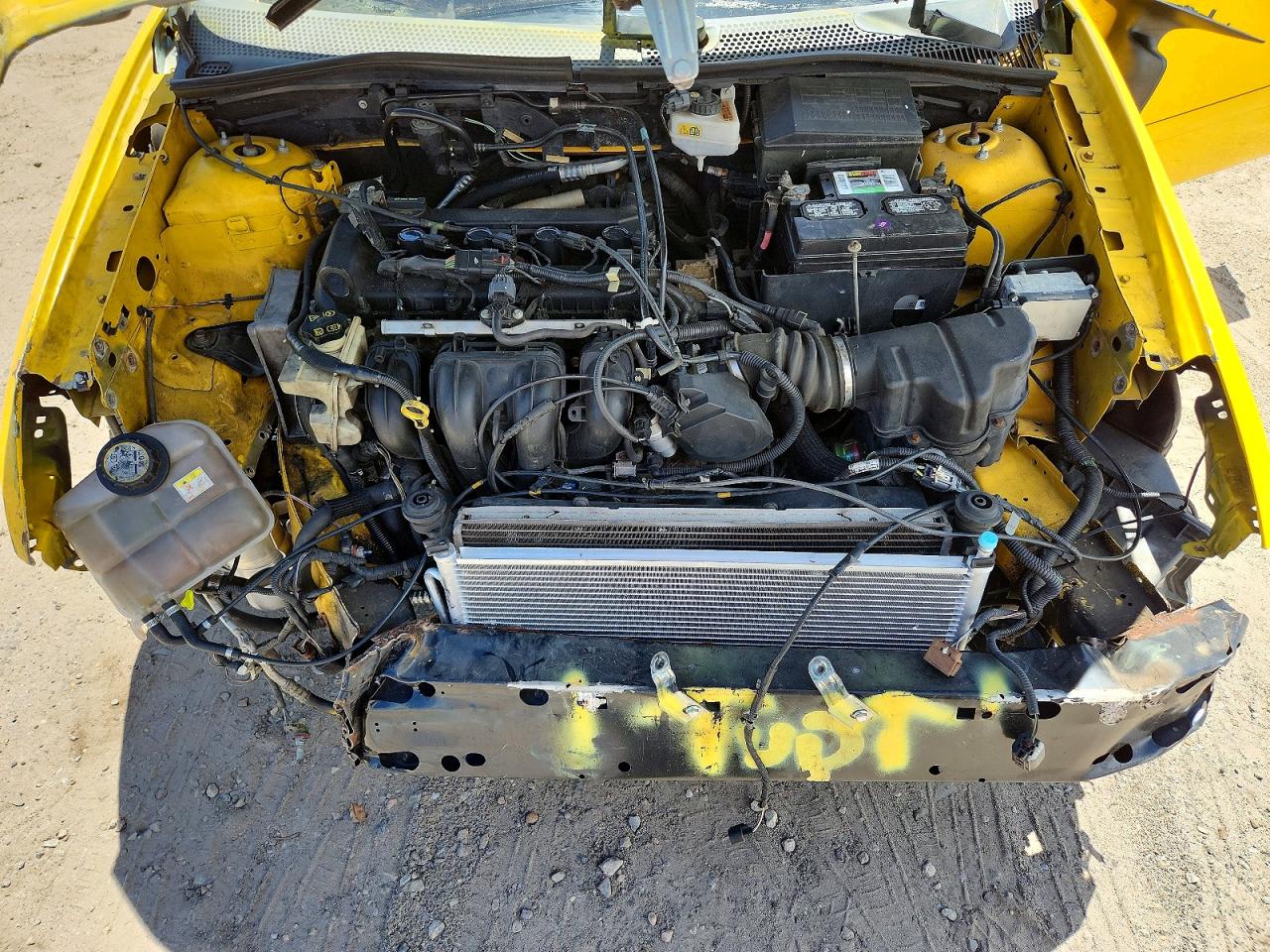 2007 Ford Focus Zx5 Yellow vin: 1FAHP37N67W274706
