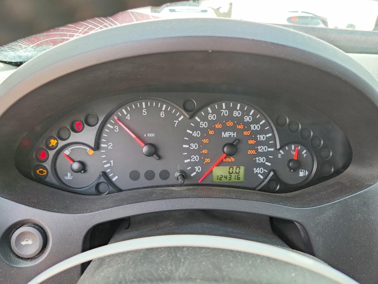 2007 Ford Focus Zx5 Red vin: 1FAHP37N77W303310
