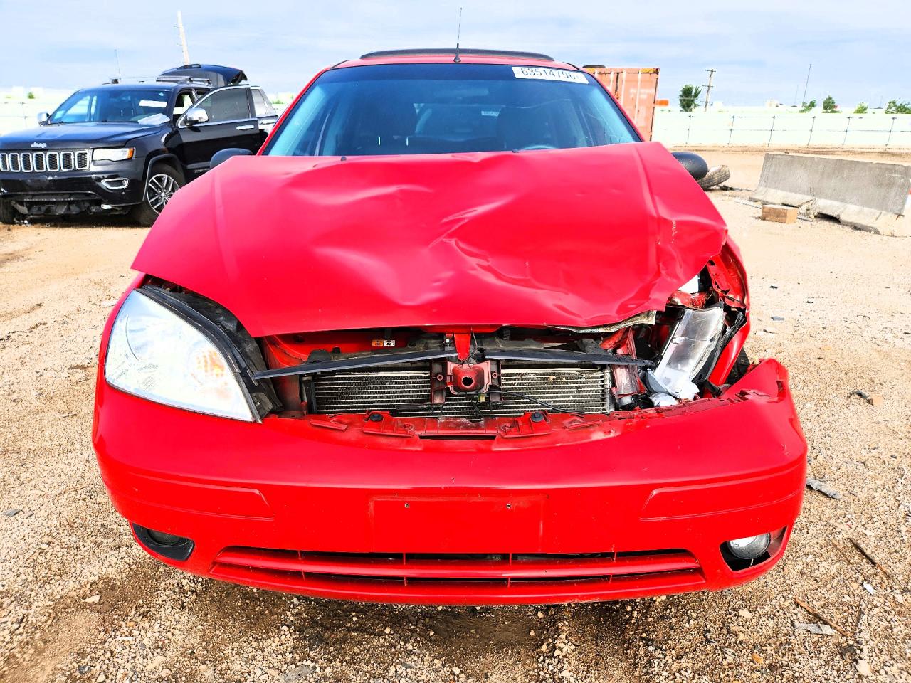 2007 Ford Focus Zx5 Red vin: 1FAHP37N77W303310