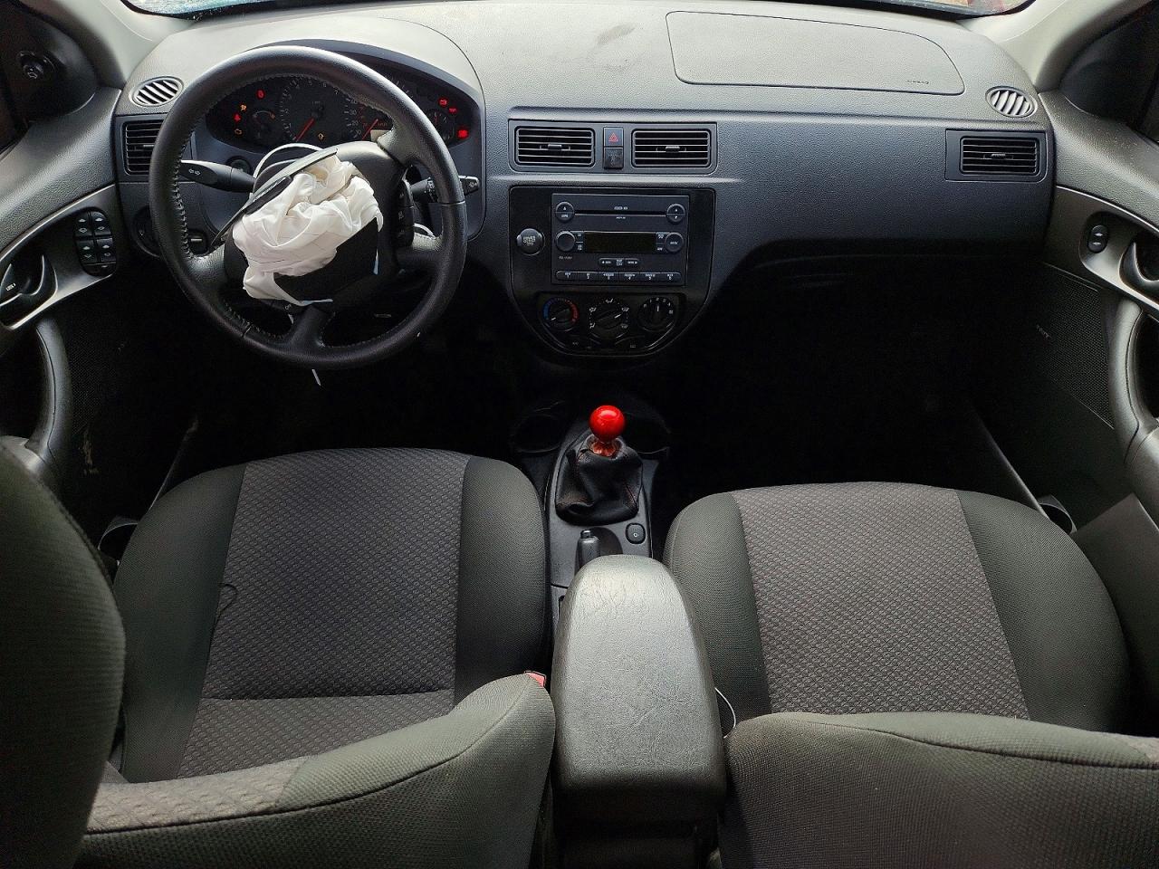 2007 Ford Focus Zx5 Red vin: 1FAHP37N77W303310