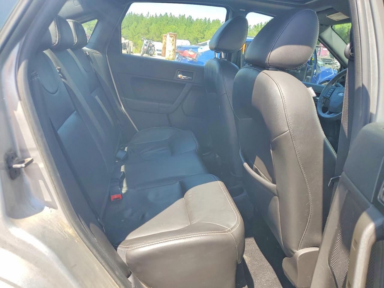 2009 Ford Focus Sel Silver vin: 1FAHP37N79W131699