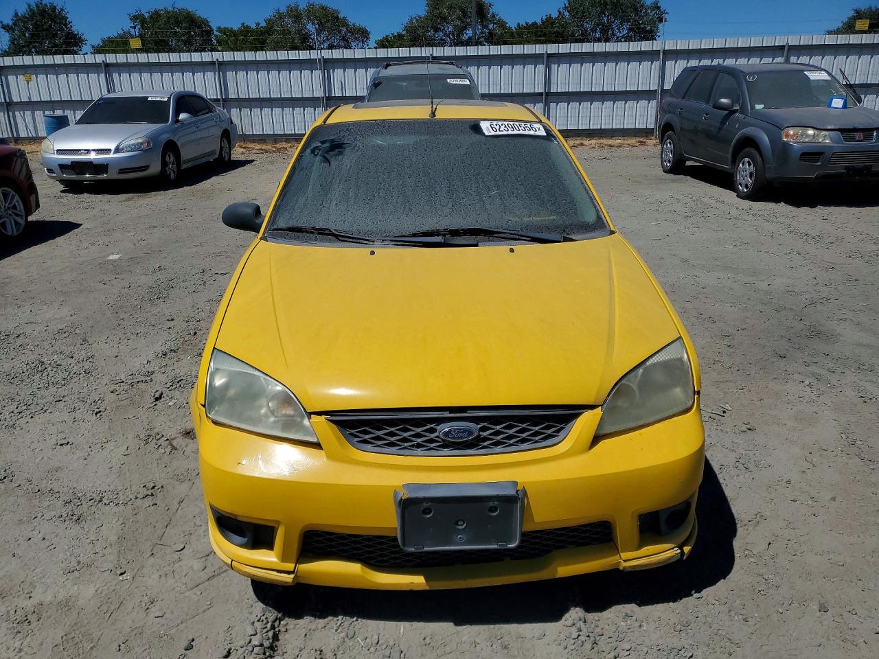 2006 Ford Focus Zx5 Gold vin: 1FAHP37N96W210433