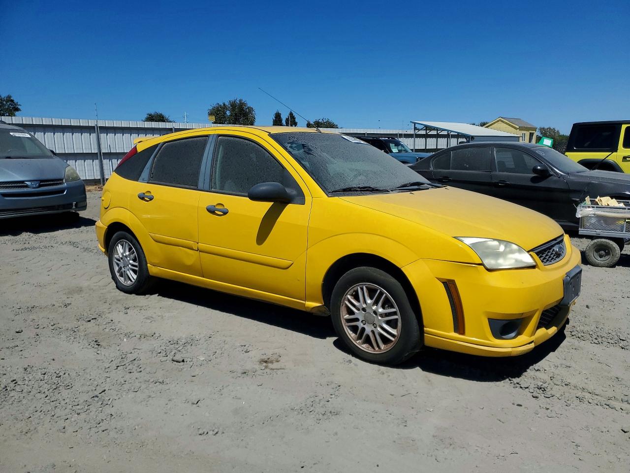 2006 Ford Focus Zx5 Gold vin: 1FAHP37N96W210433