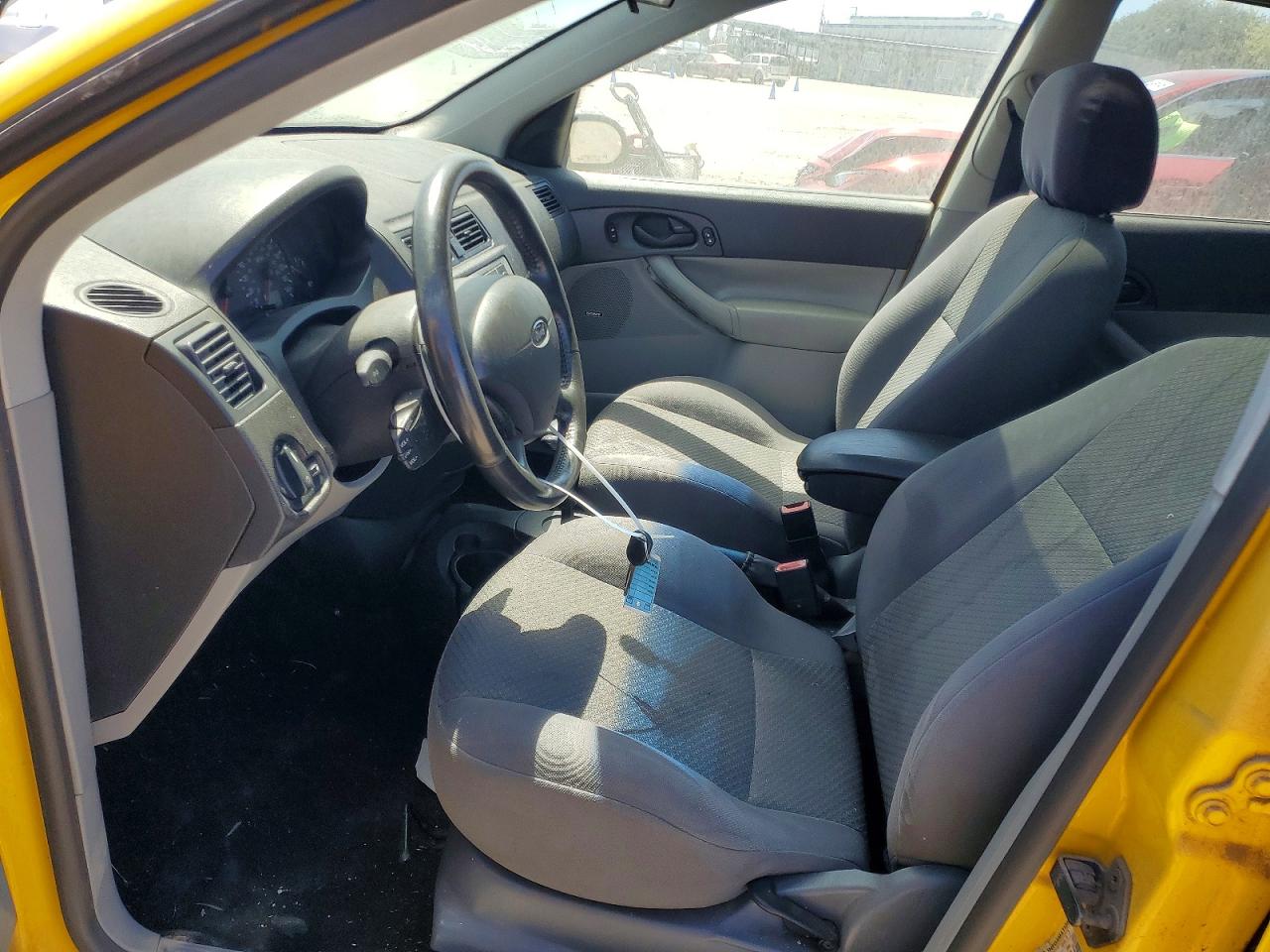 2006 Ford Focus Zx5 Gold vin: 1FAHP37N96W210433