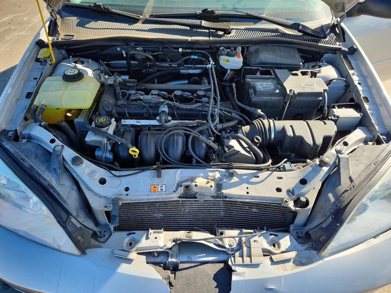 2007 Ford Focus Zx5 Серебряный vin: 1FAHP37N97W230716