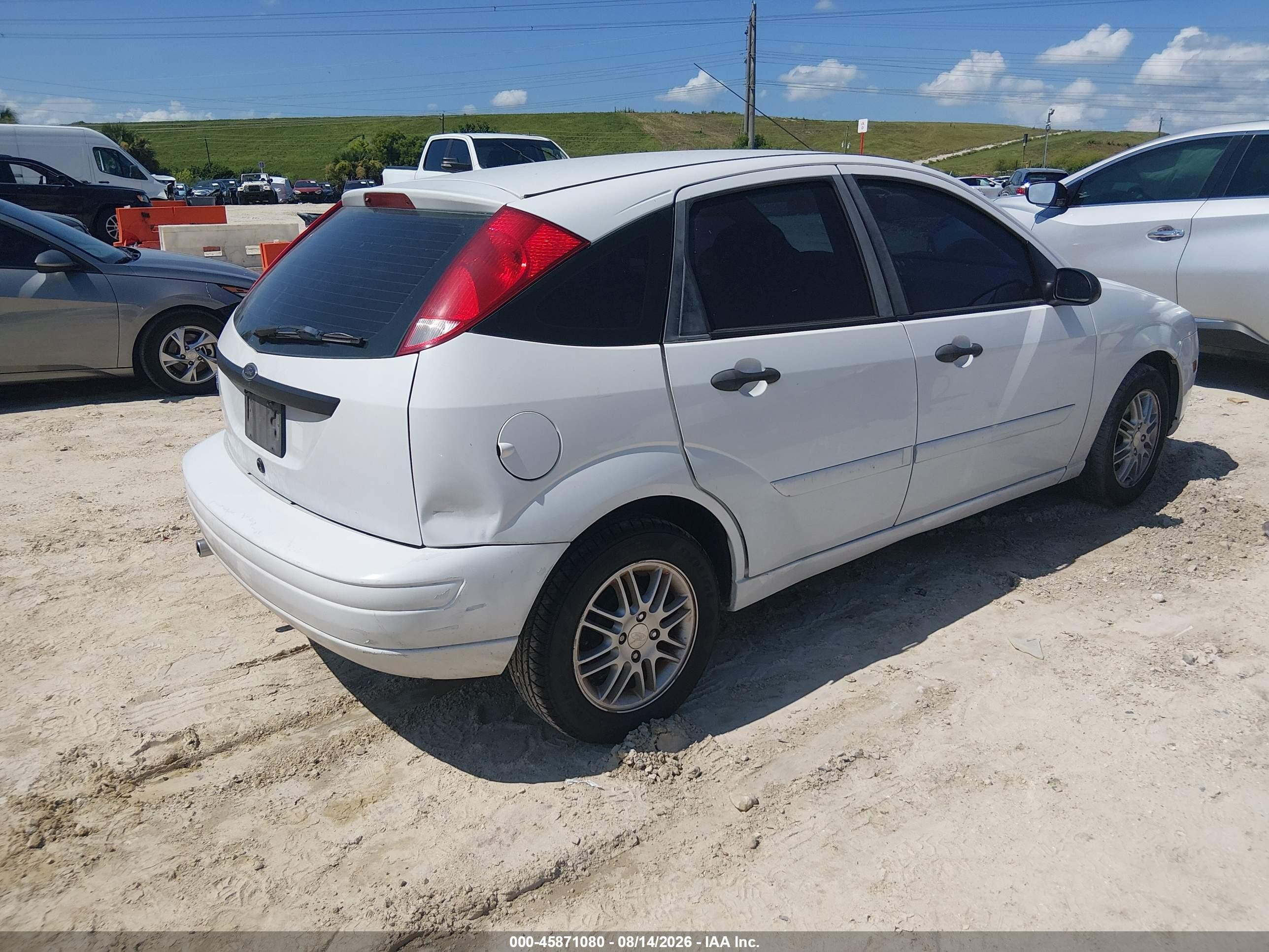 2007 Ford Focus S/se/ses Белый vin: 1FAHP37N97W262274