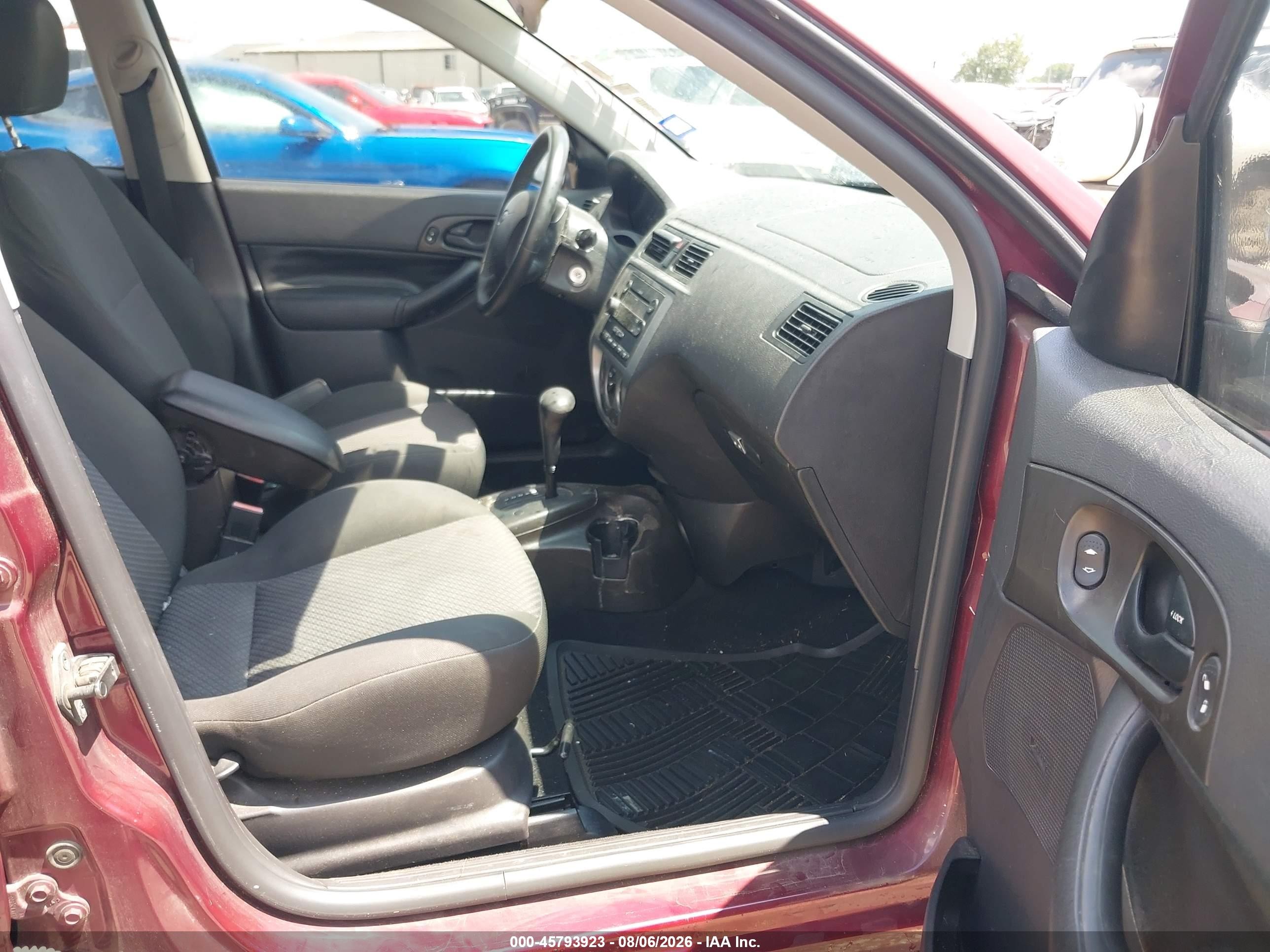 2007 Ford Focus S/se/ses Maroon vin: 1FAHP37NX7W347382