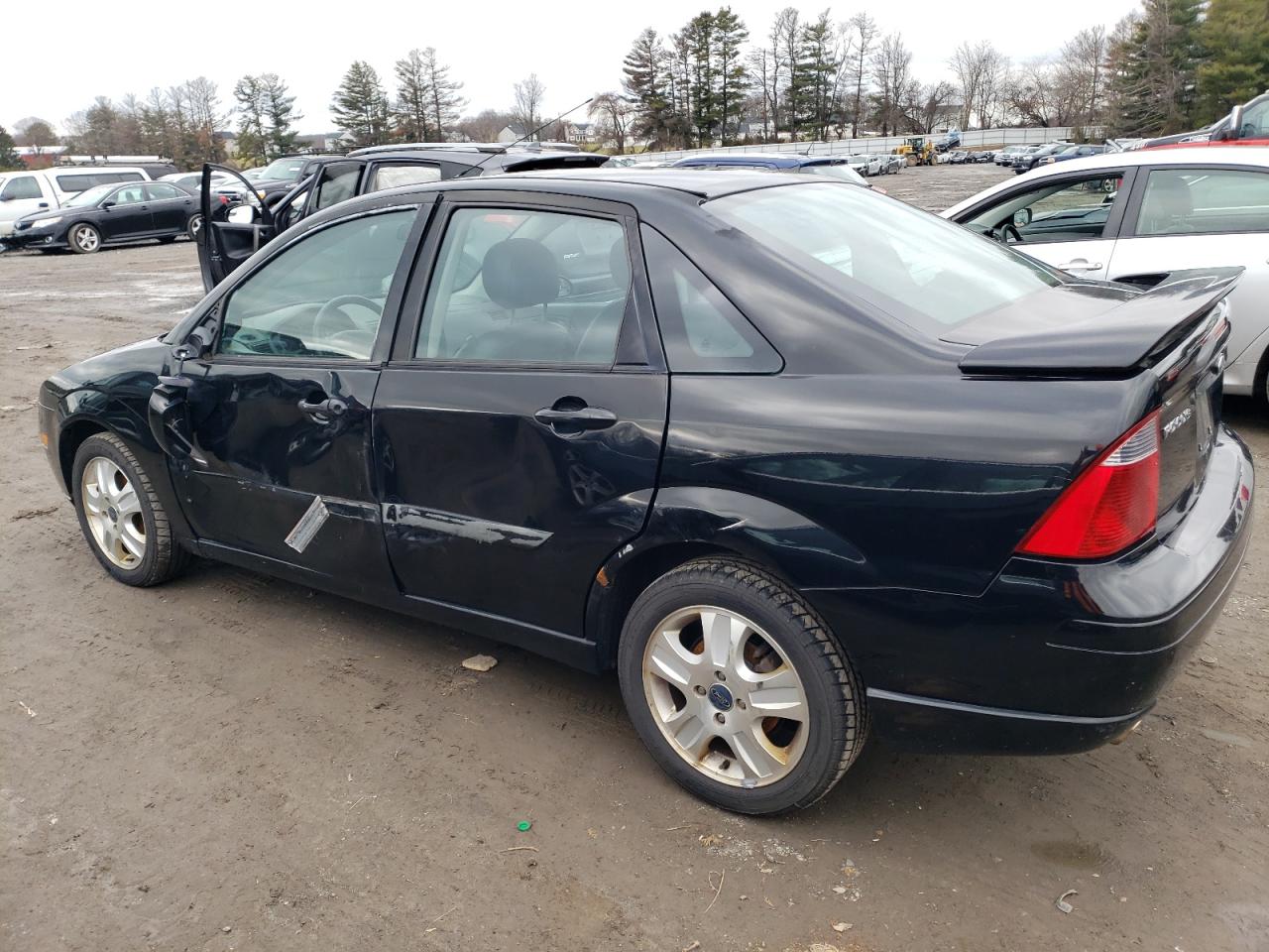2005 Ford Focus Zx4 St Black vin: 1FAHP38Z75W301930