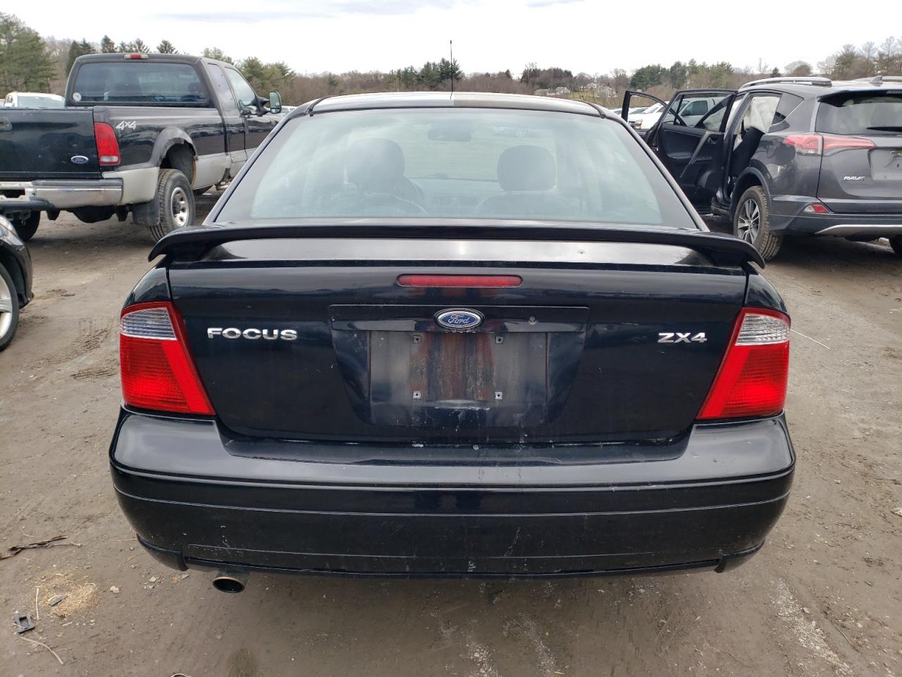 2005 Ford Focus Zx4 St Black vin: 1FAHP38Z75W301930