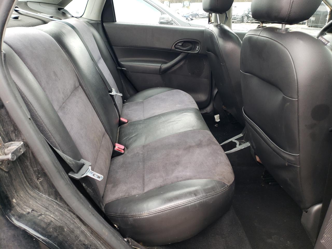 2005 Ford Focus Zx4 St Black vin: 1FAHP38Z75W301930