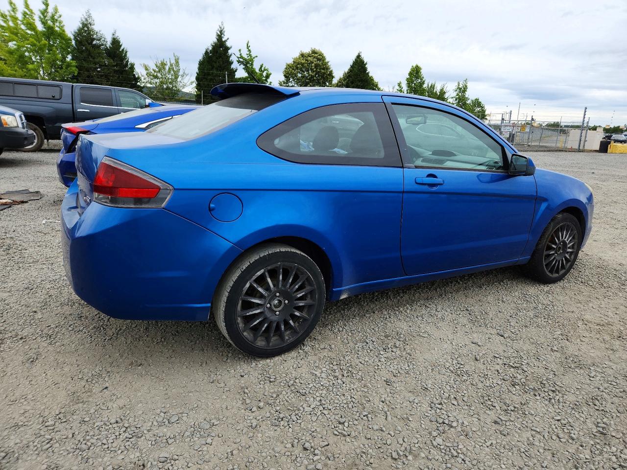 2010 Ford Focus Ses Blue vin: 1FAHP3DN3AW139968