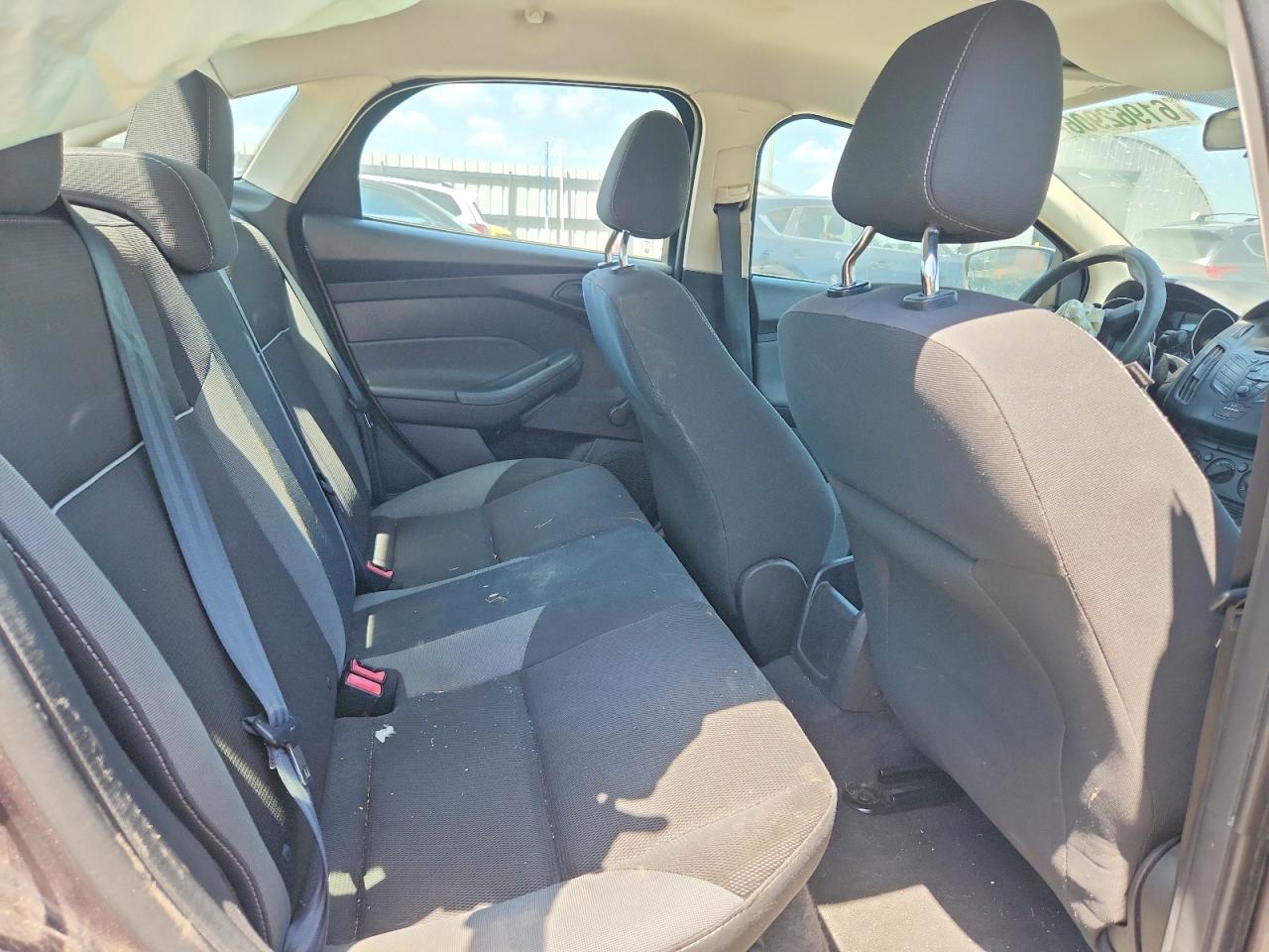 2012 Ford Focus S Gray vin: 1FAHP3E20CL235890