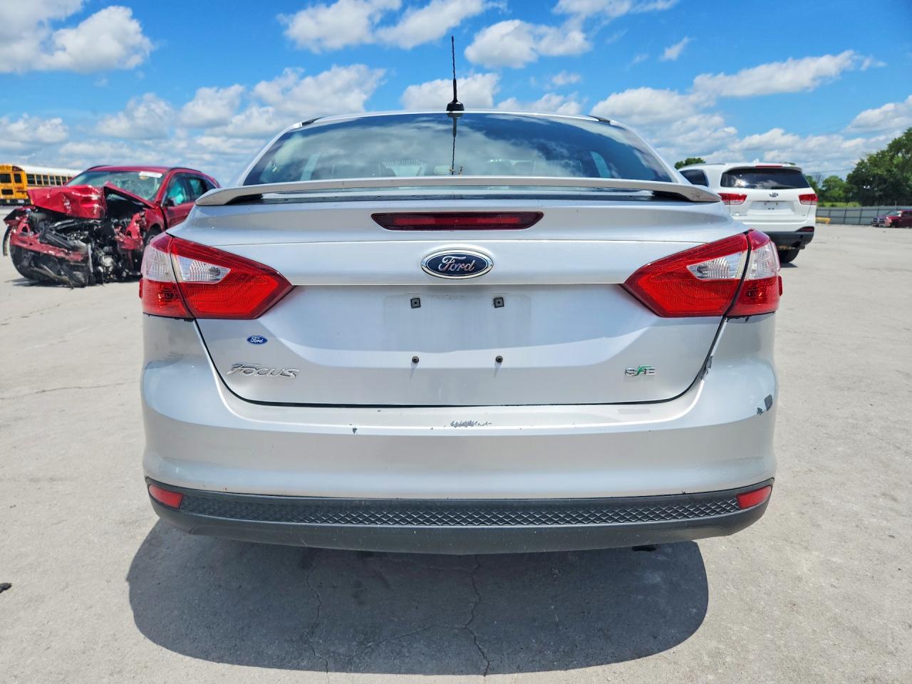 2012 Ford Focus S Silver vin: 1FAHP3E21CL346741