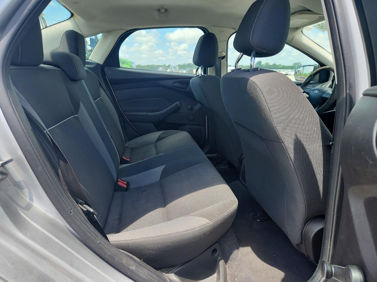 2012 Ford Focus S Silver vin: 1FAHP3E21CL346741