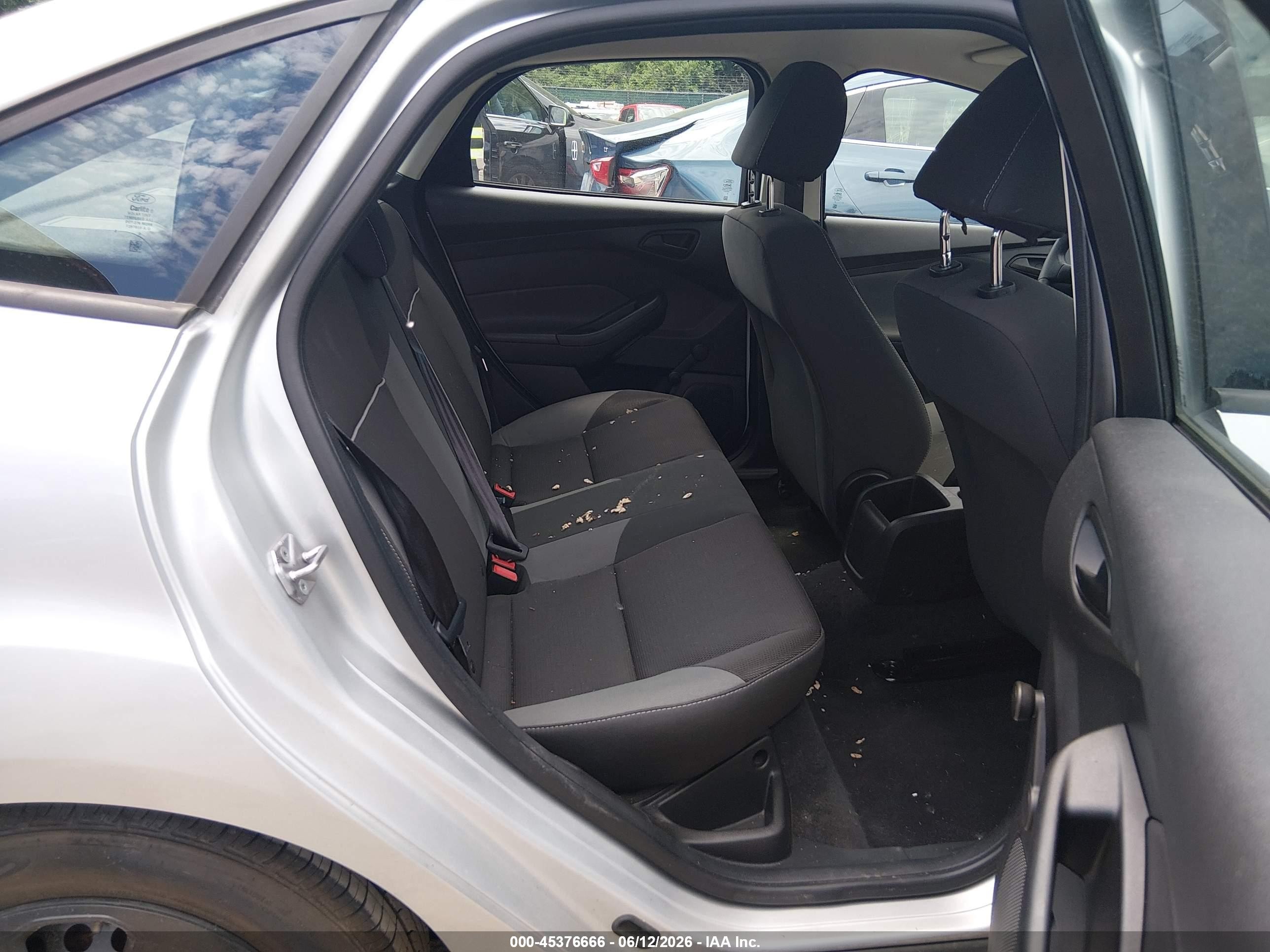 2012 Ford Focus S Silver vin: 1FAHP3E21CL404489