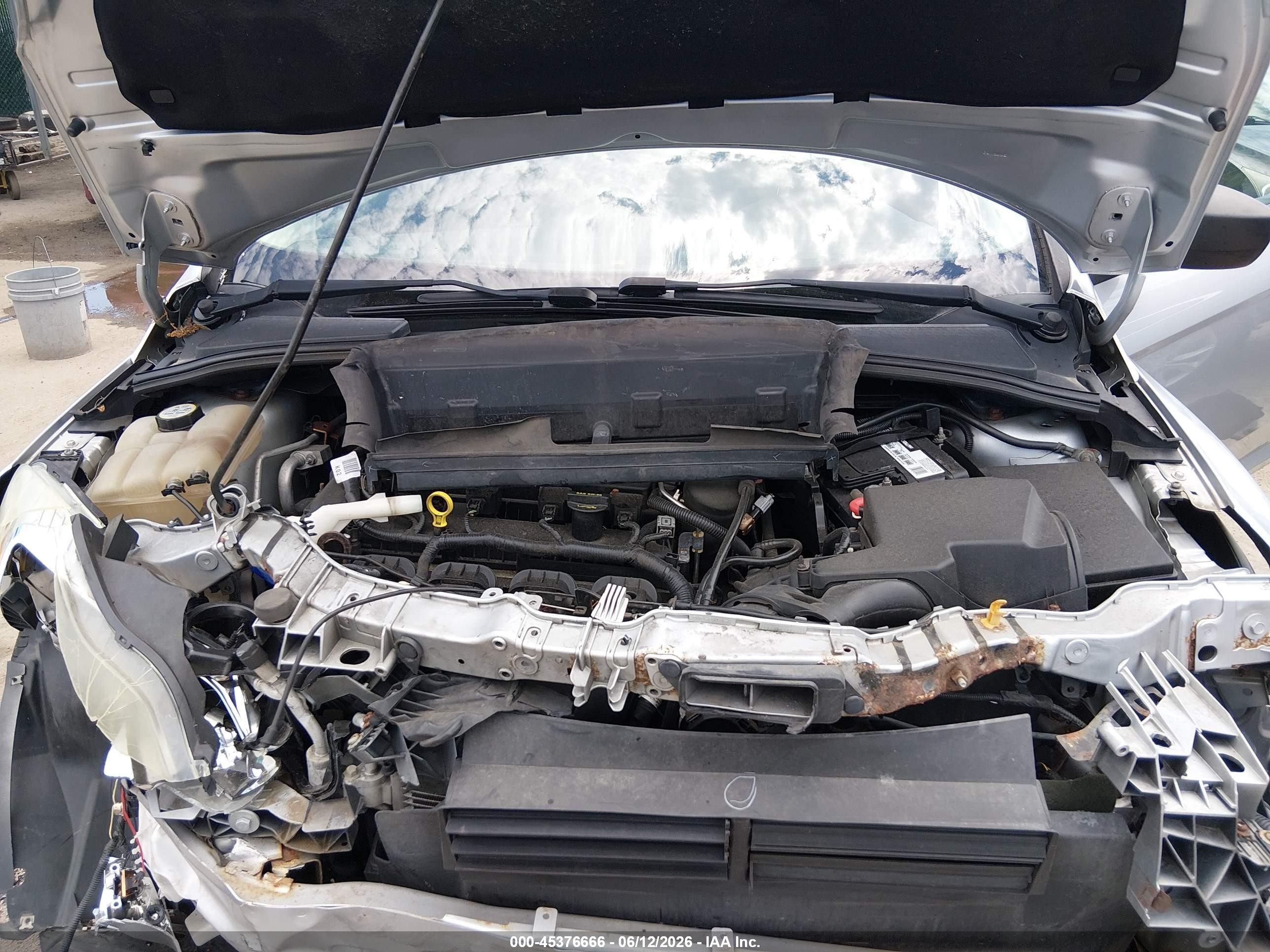 2012 Ford Focus S Silver vin: 1FAHP3E21CL404489