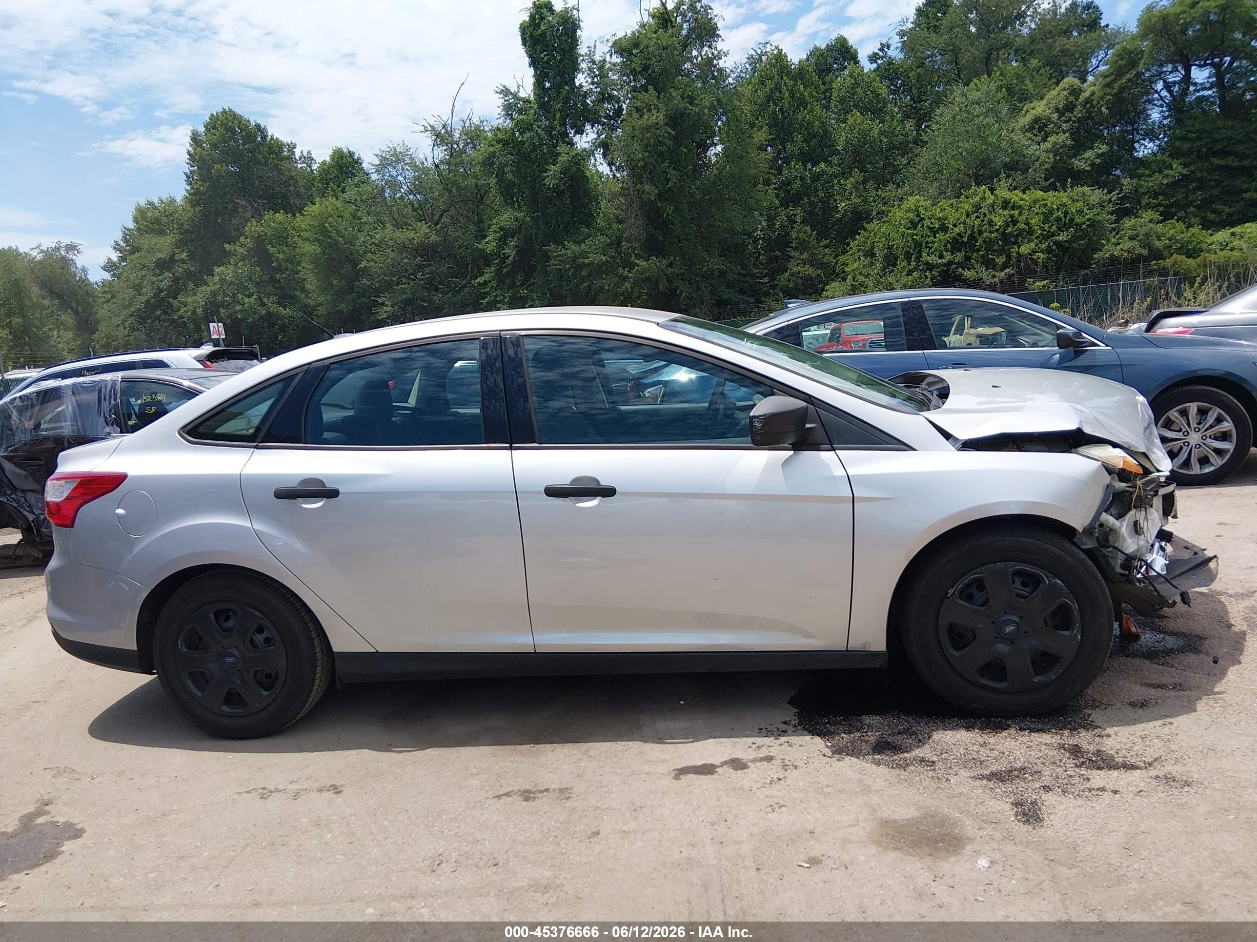 2012 Ford Focus S Silver vin: 1FAHP3E21CL404489