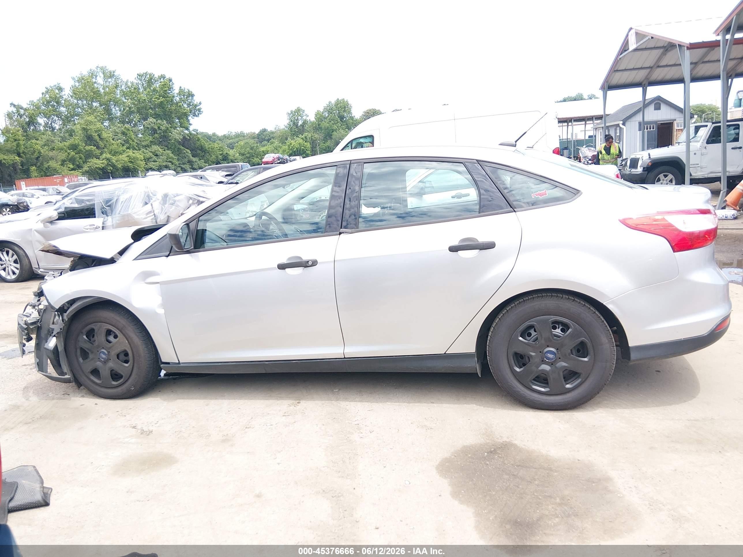 2012 Ford Focus S Silver vin: 1FAHP3E21CL404489
