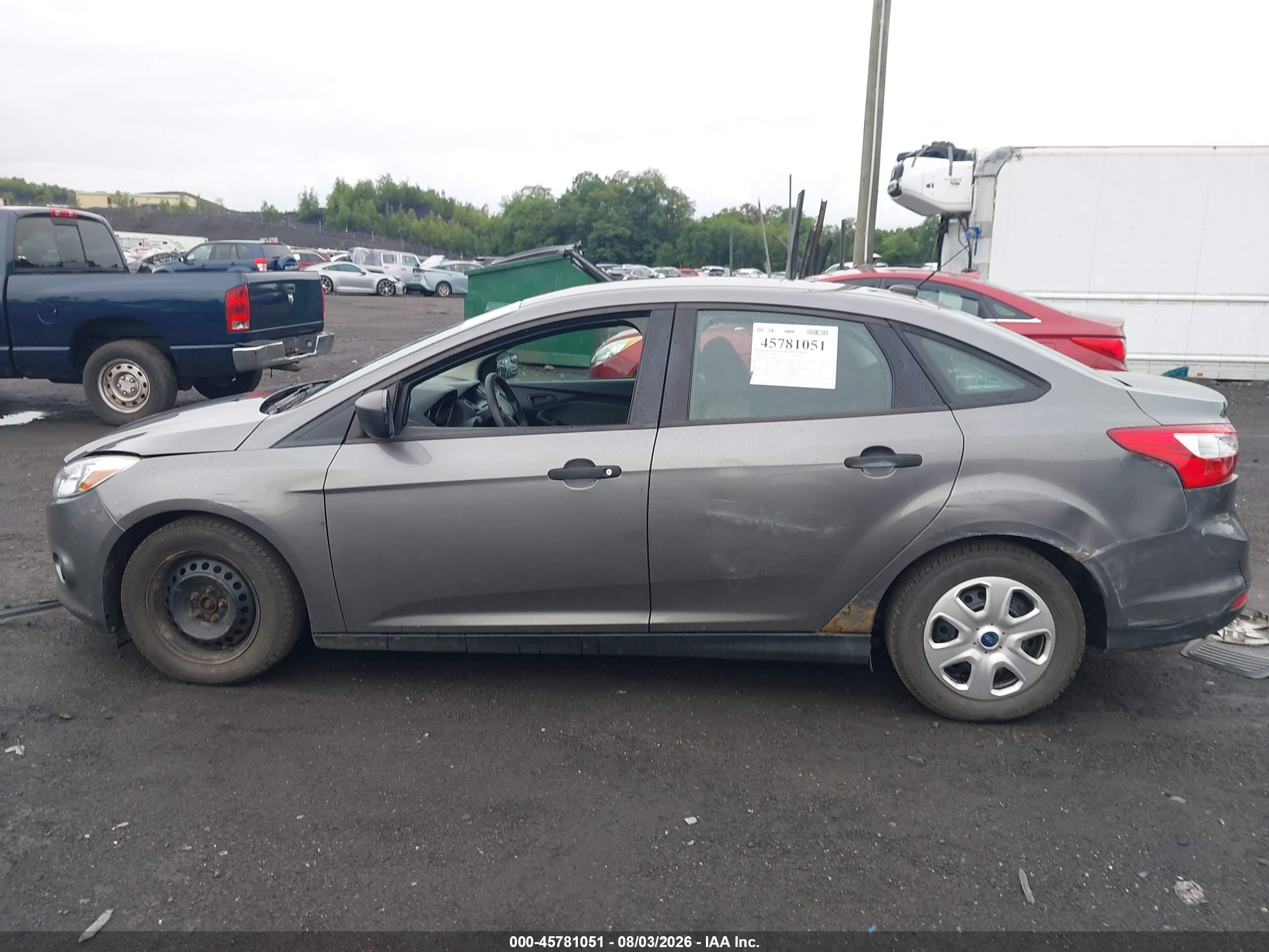 2012 Ford Focus S Silver vin: 1FAHP3E21CL407473