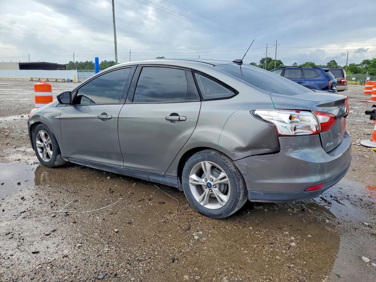 2012 Ford Focus S Gray vin: 1FAHP3E23CL167360