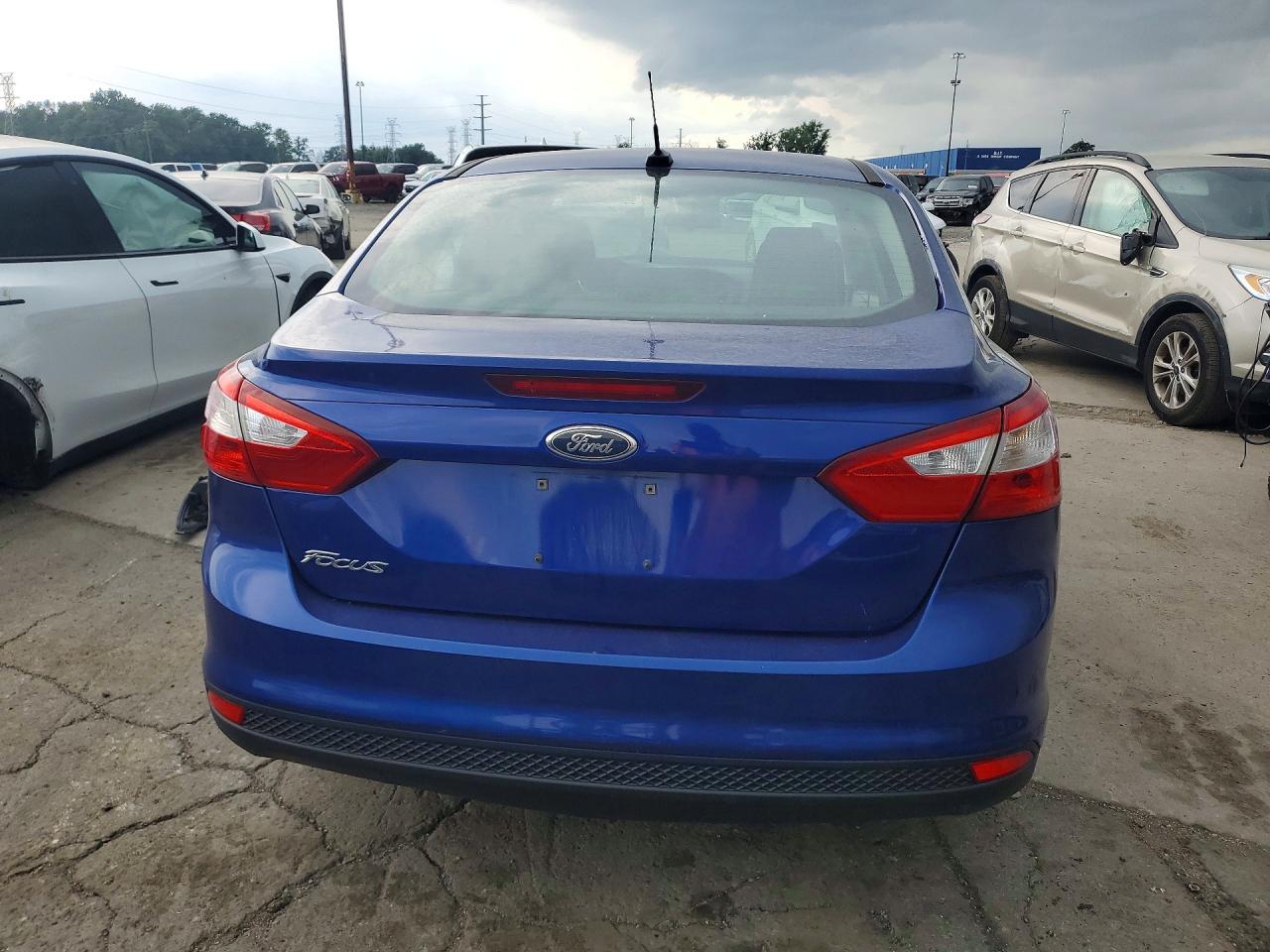 2012 Ford Focus S Blue vin: 1FAHP3E23CL229825