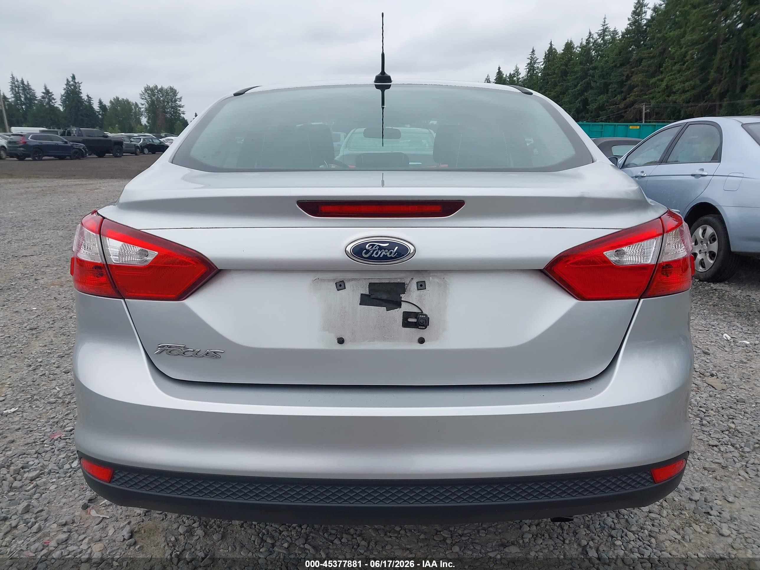 2012 Ford Focus S Silver vin: 1FAHP3E23CL279575
