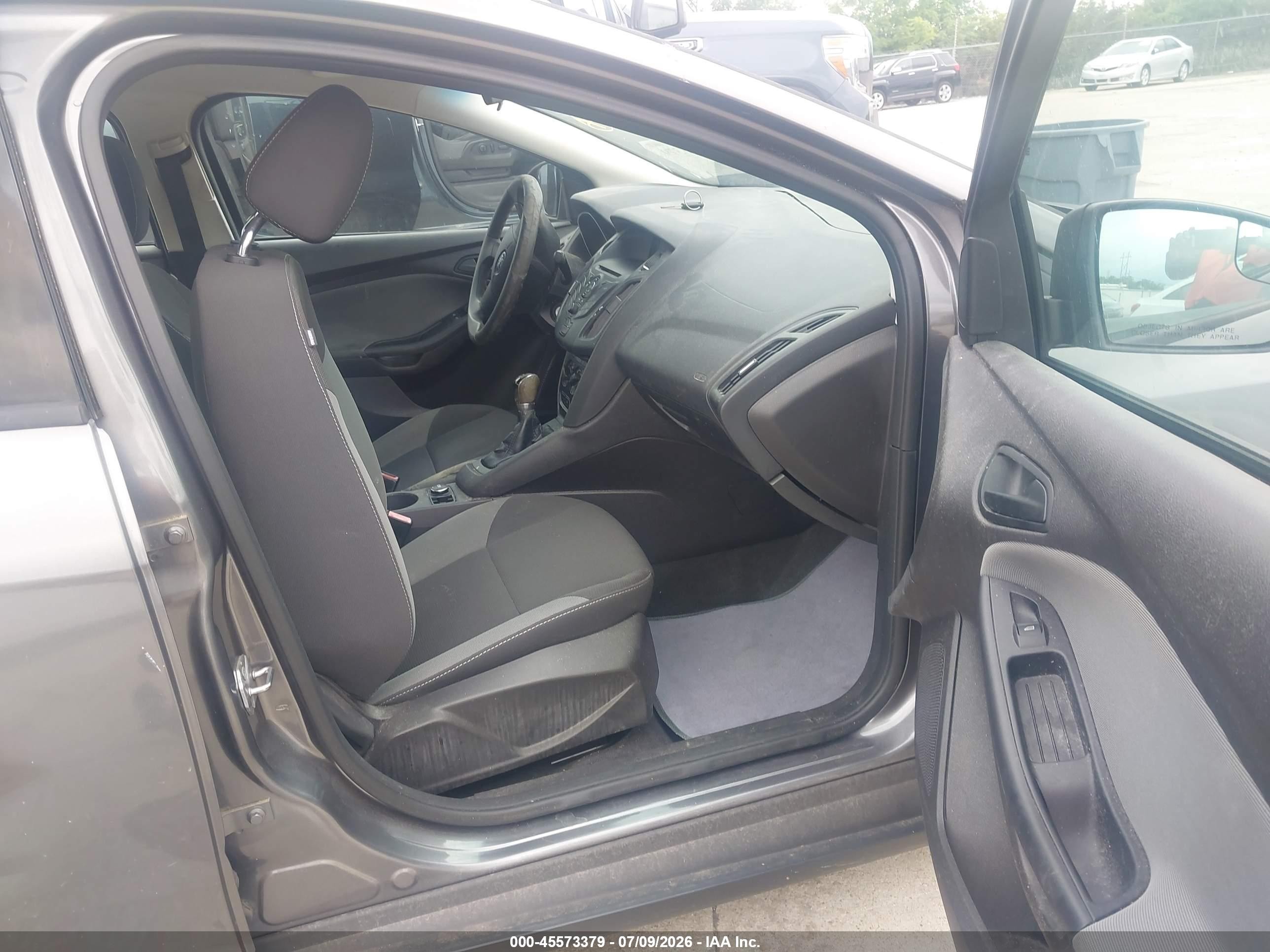 2012 Ford Focus S Gray vin: 1FAHP3E23CL463639