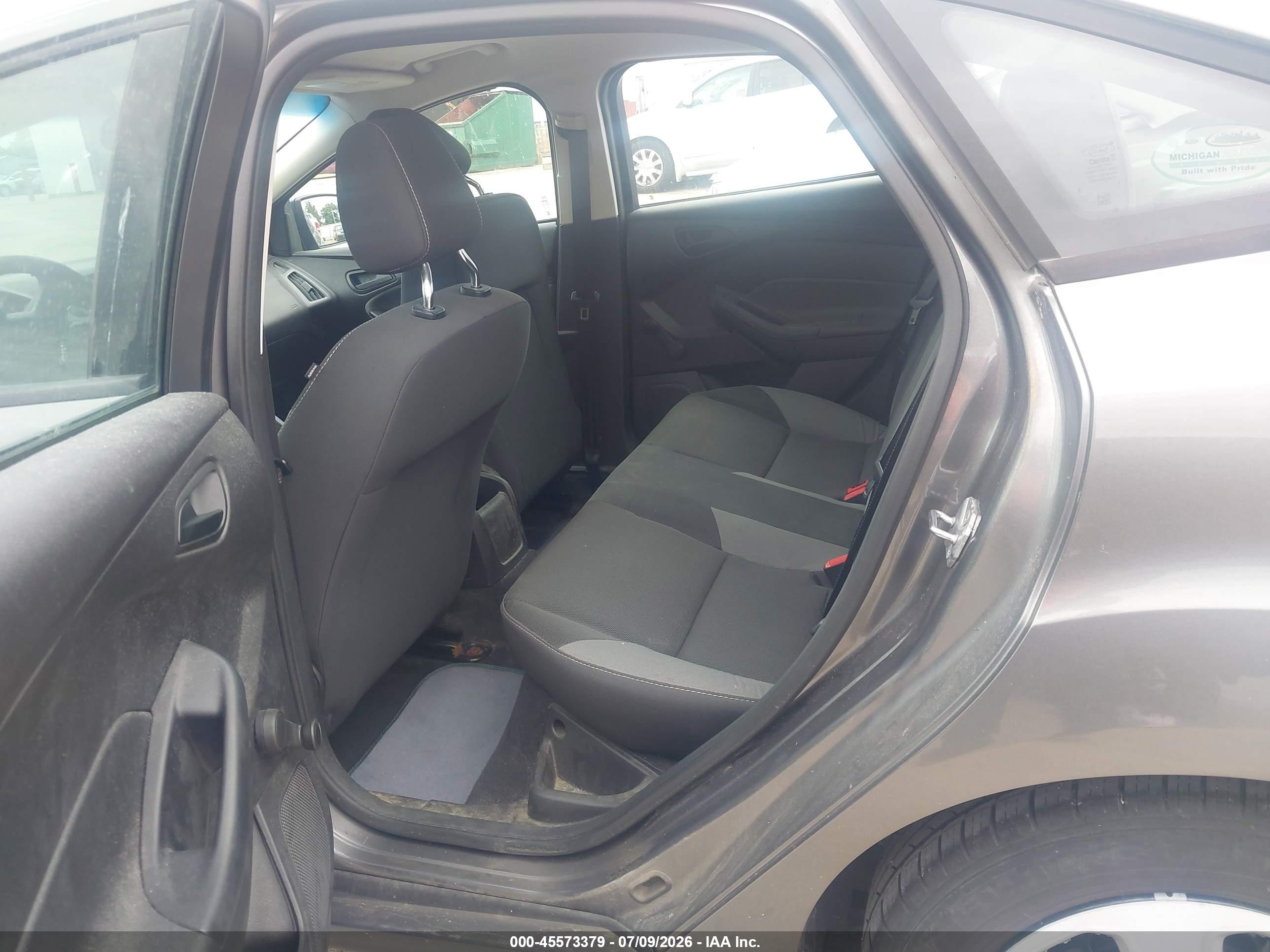2012 Ford Focus S Gray vin: 1FAHP3E23CL463639