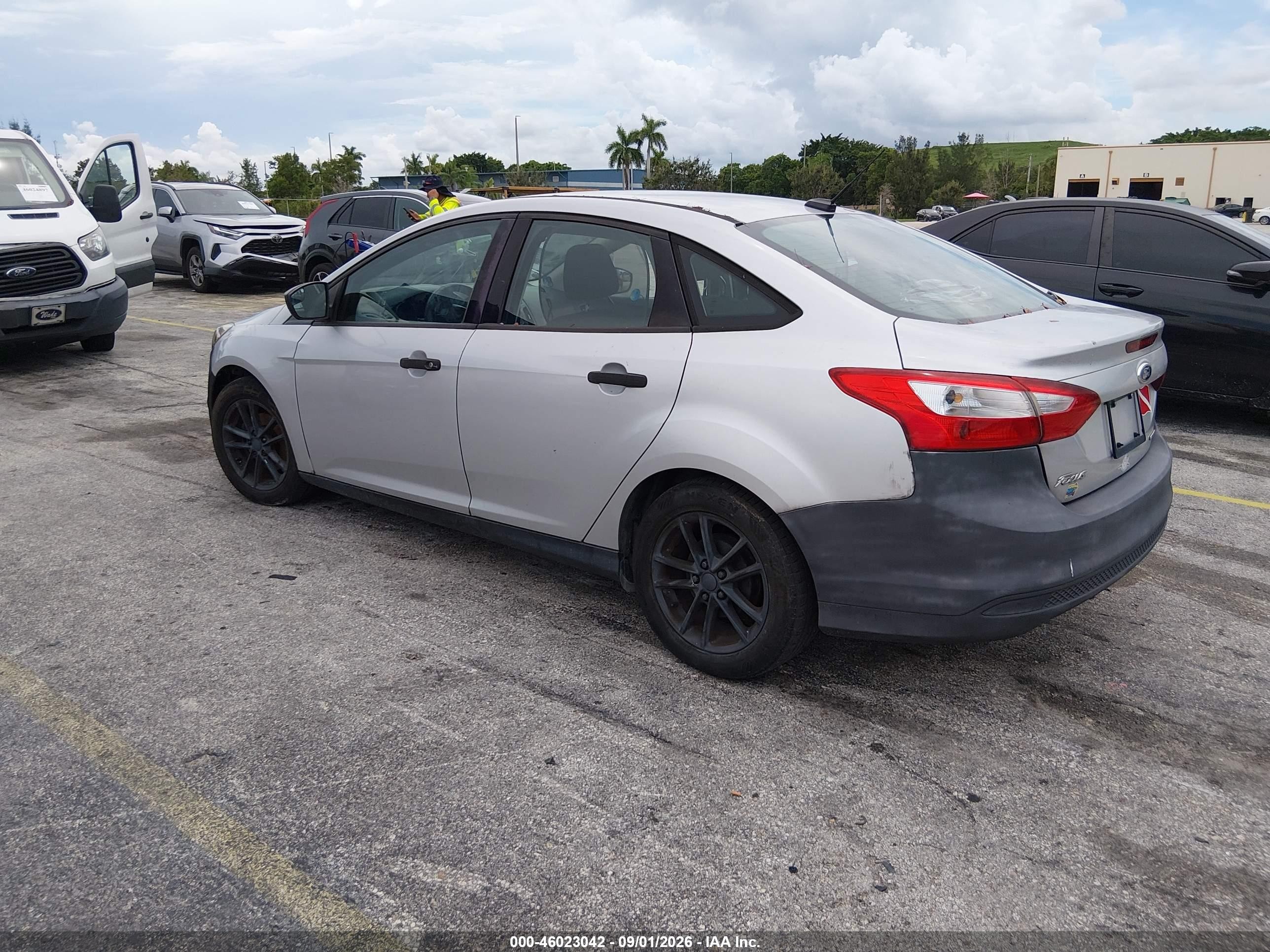 2012 Ford Focus S Silver vin: 1FAHP3E23CL473796