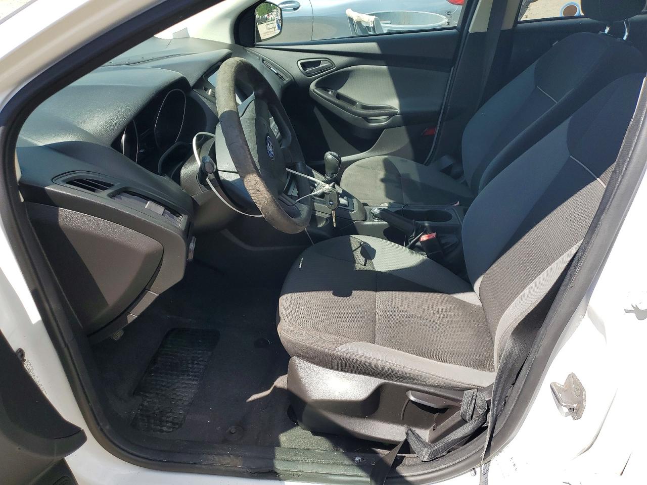 2012 Ford Focus S White vin: 1FAHP3E24CL193207