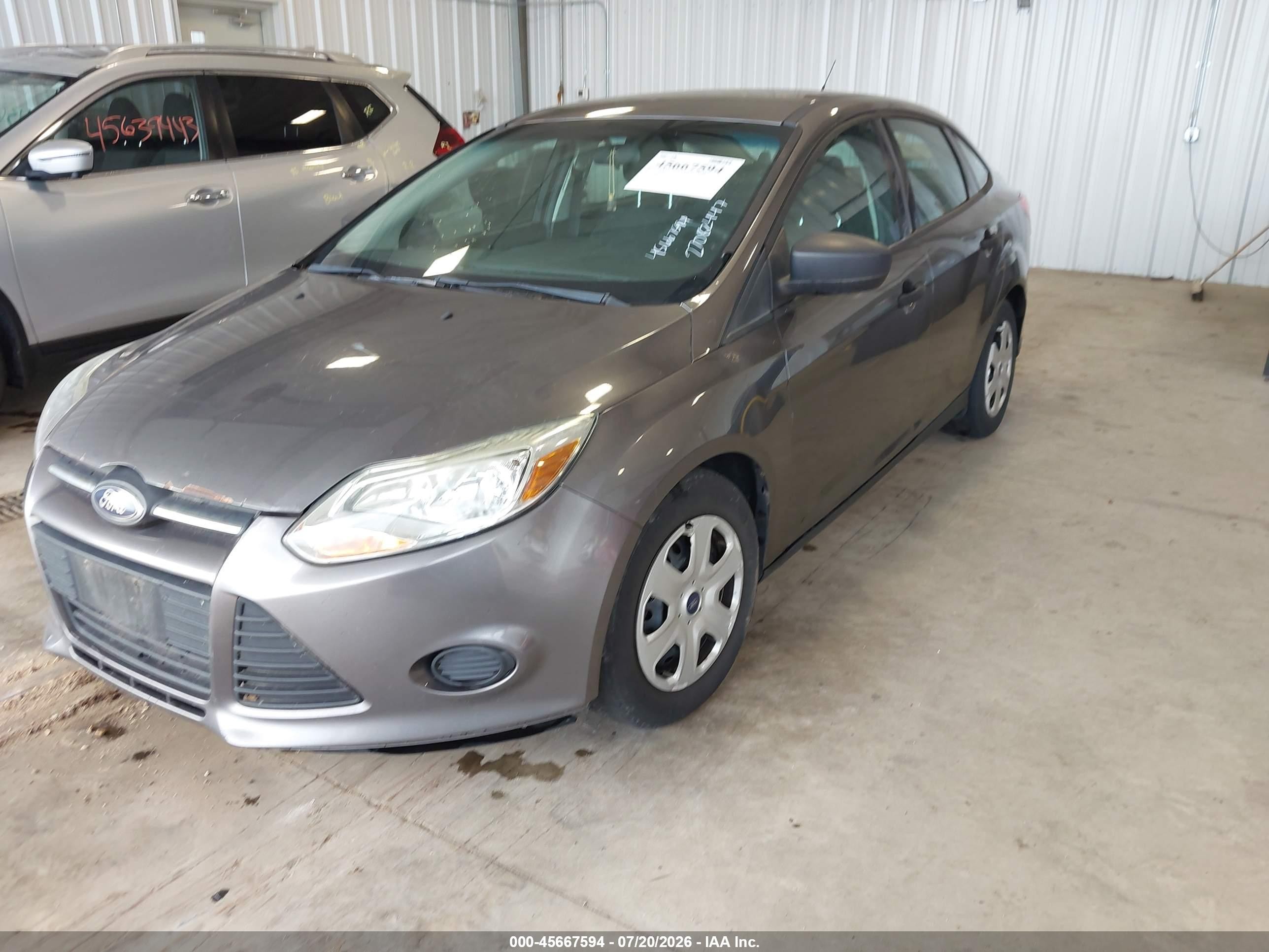 2012 Ford Focus S Silver vin: 1FAHP3E24CL451421