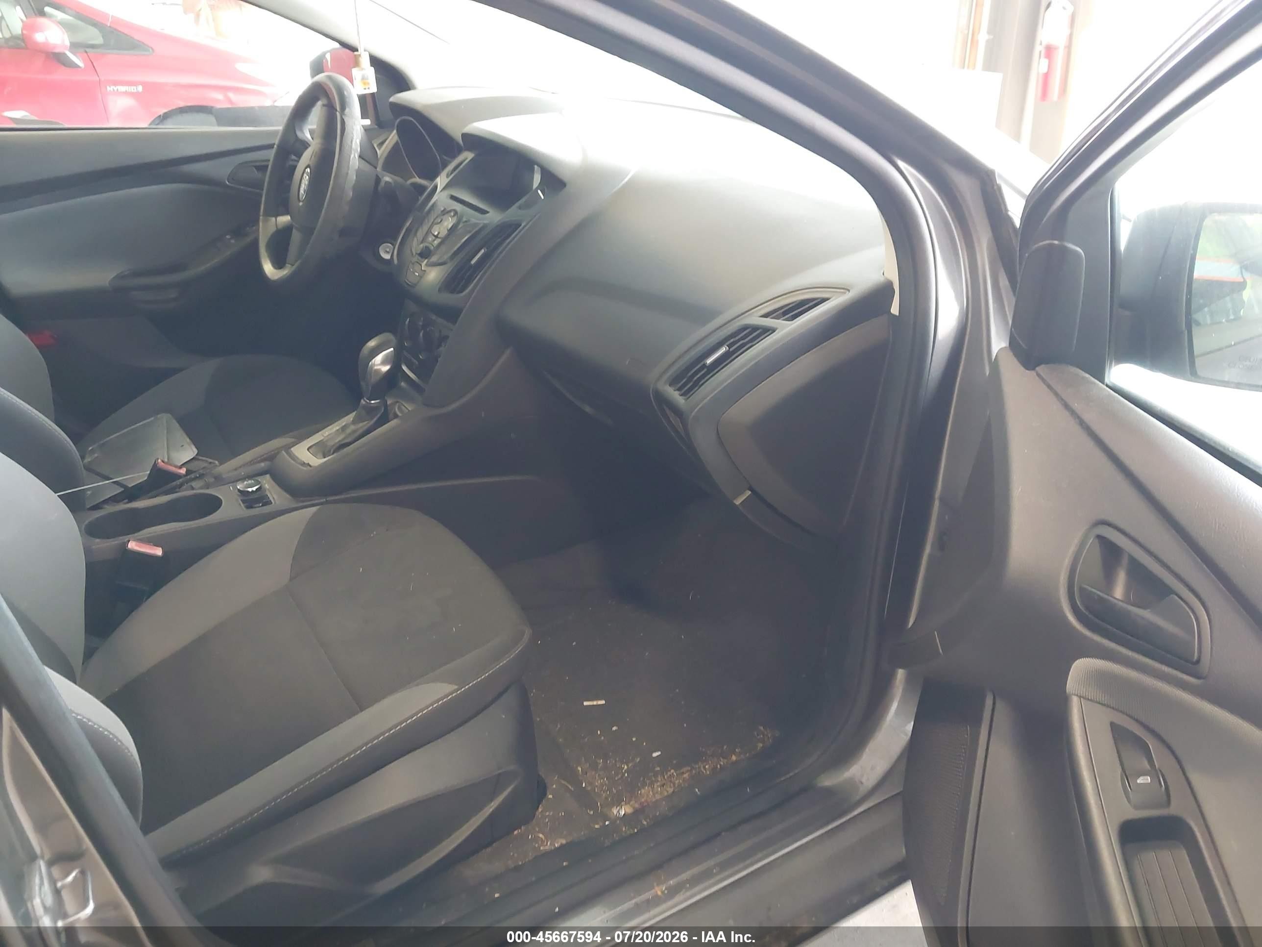 2012 Ford Focus S Silver vin: 1FAHP3E24CL451421