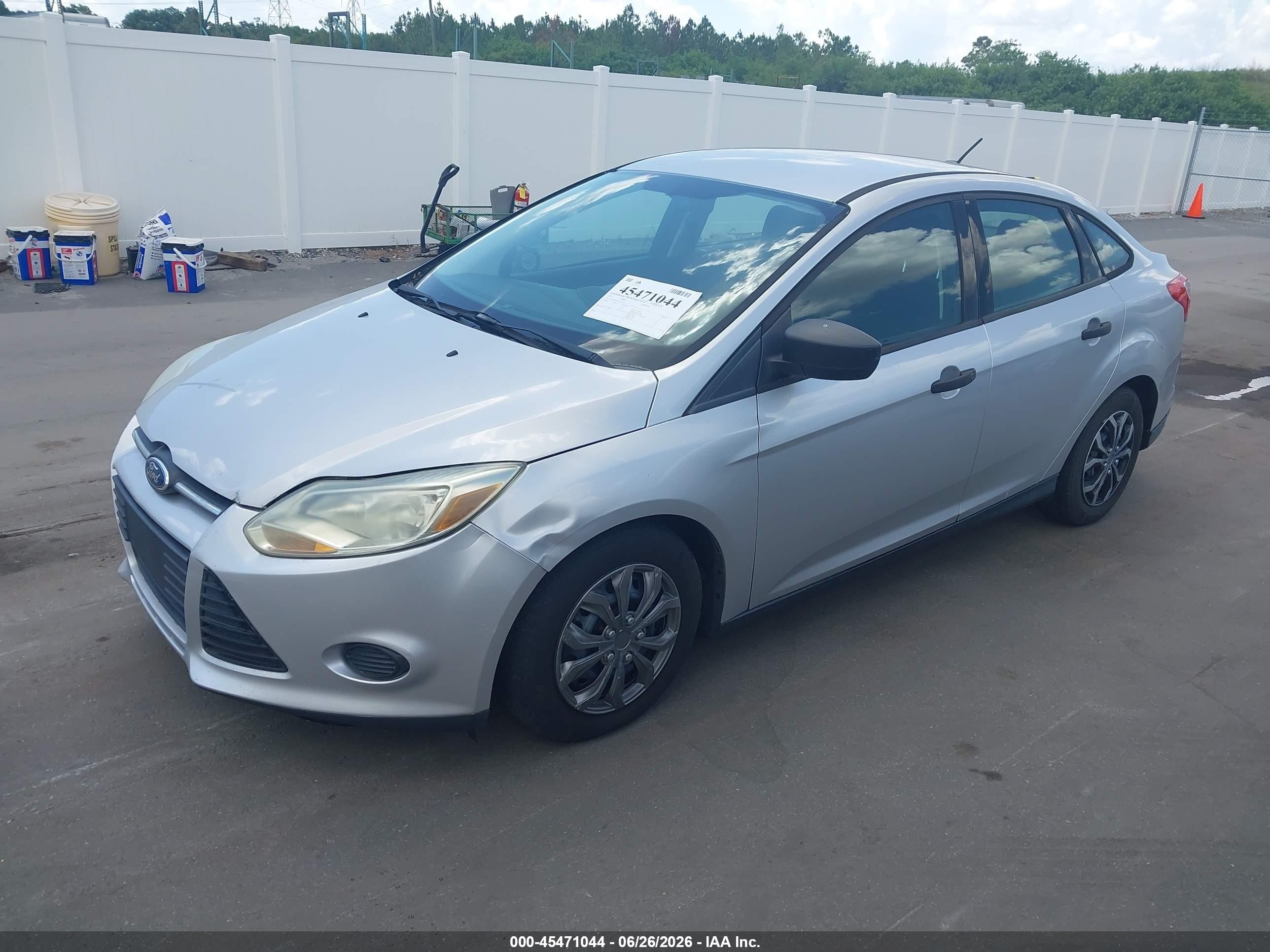 2012 Ford Focus S Silver vin: 1FAHP3E25CL182717