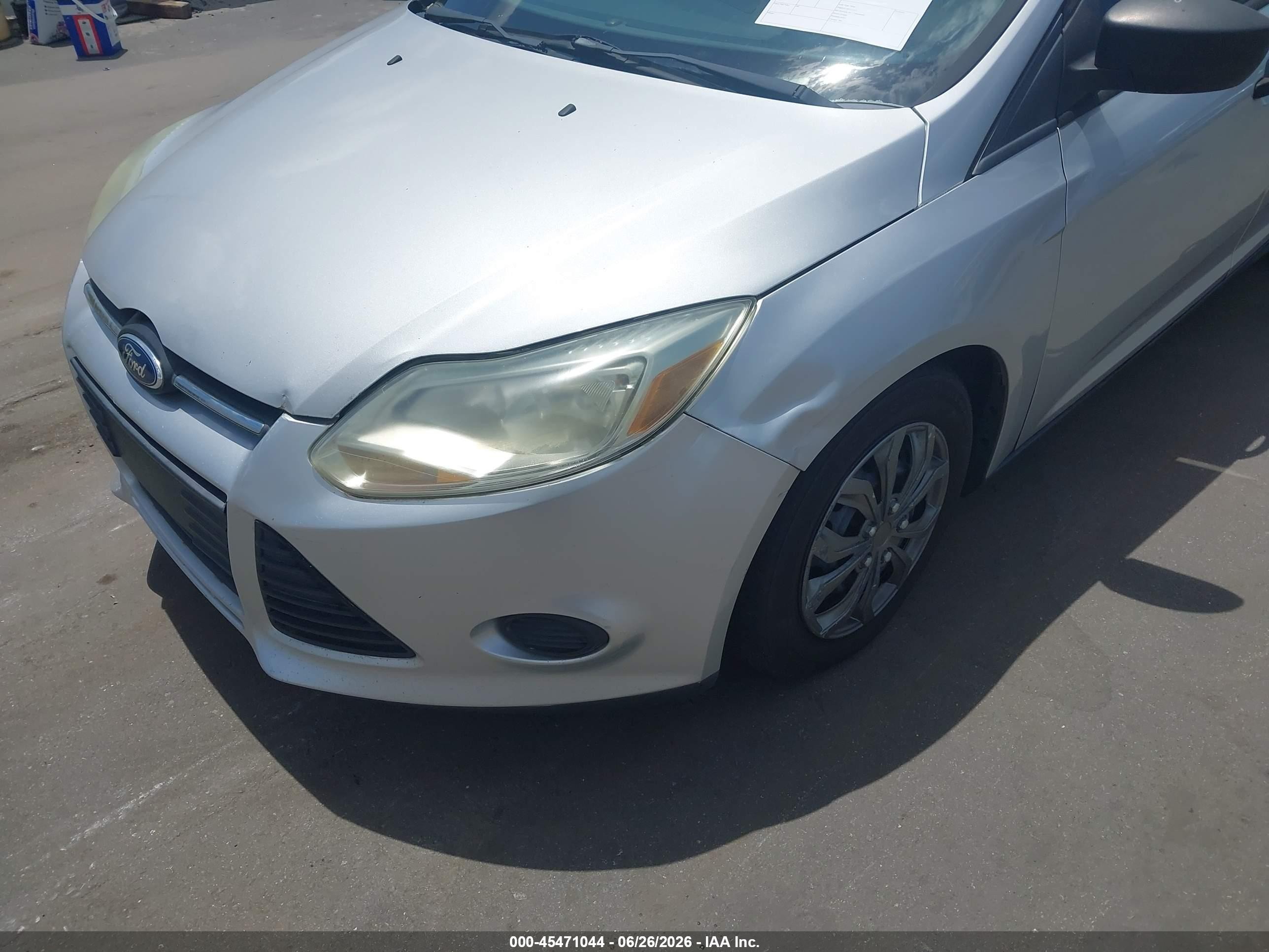 2012 Ford Focus S Silver vin: 1FAHP3E25CL182717
