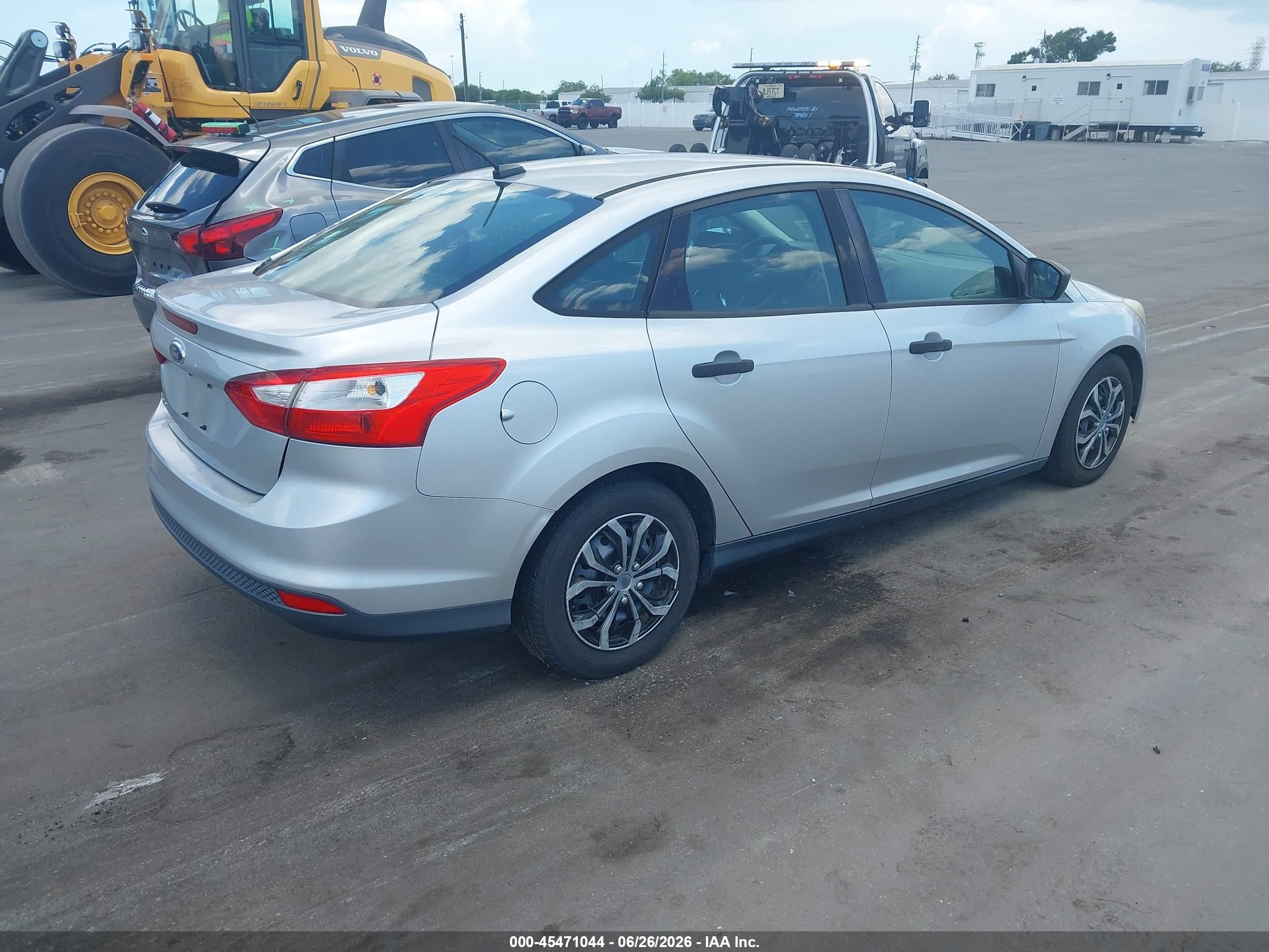 2012 Ford Focus S Silver vin: 1FAHP3E25CL182717