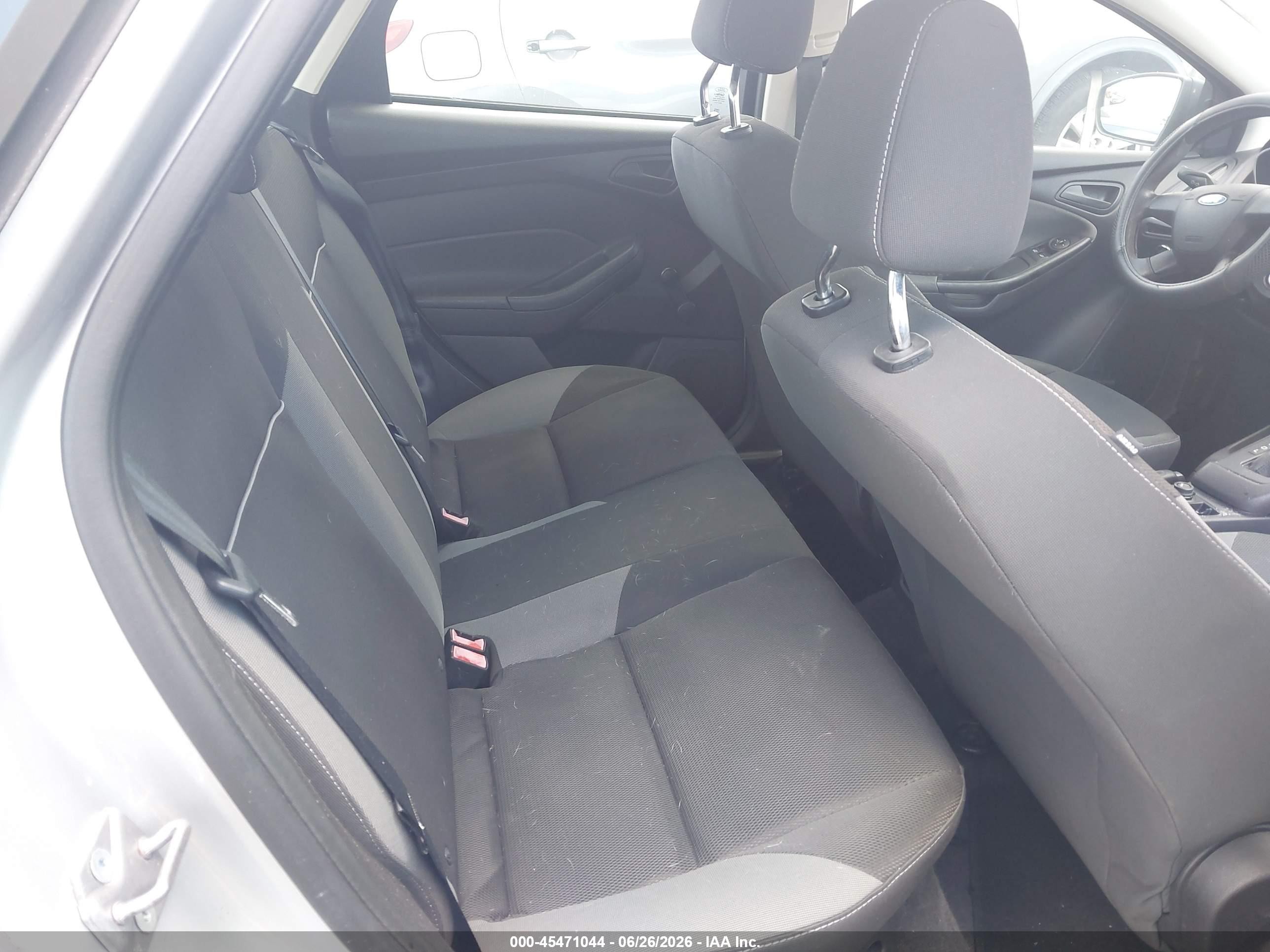 2012 Ford Focus S Silver vin: 1FAHP3E25CL182717